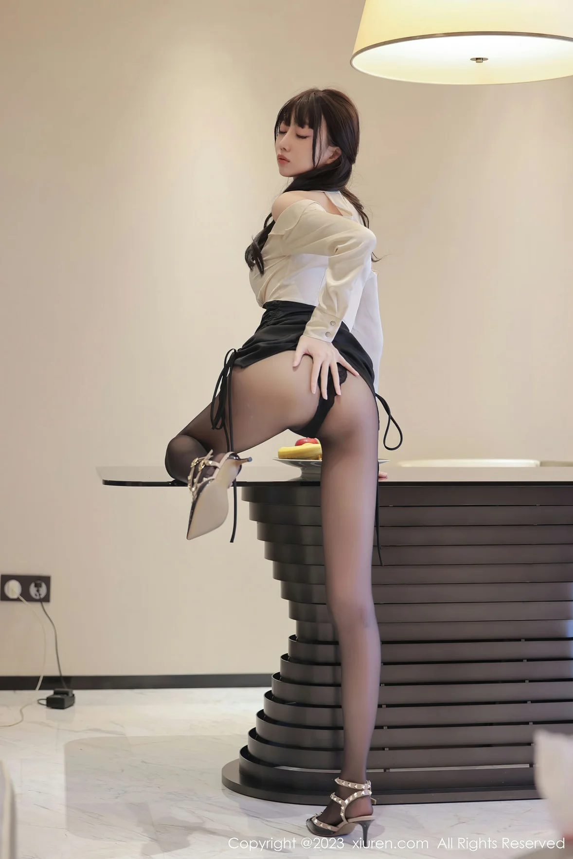 图片[4]-XiuRen 秀人 No.6929 玥儿玥er 魅惑黑丝广州旅拍 [69P]-COS写真在线网
