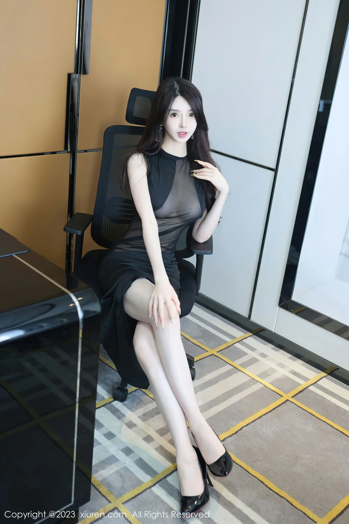 图片[3]-XiuRen 秀人 No.6937 玉兔miki 黑色薄纱连衣短裙性感写真 [82P]-COS写真在线网