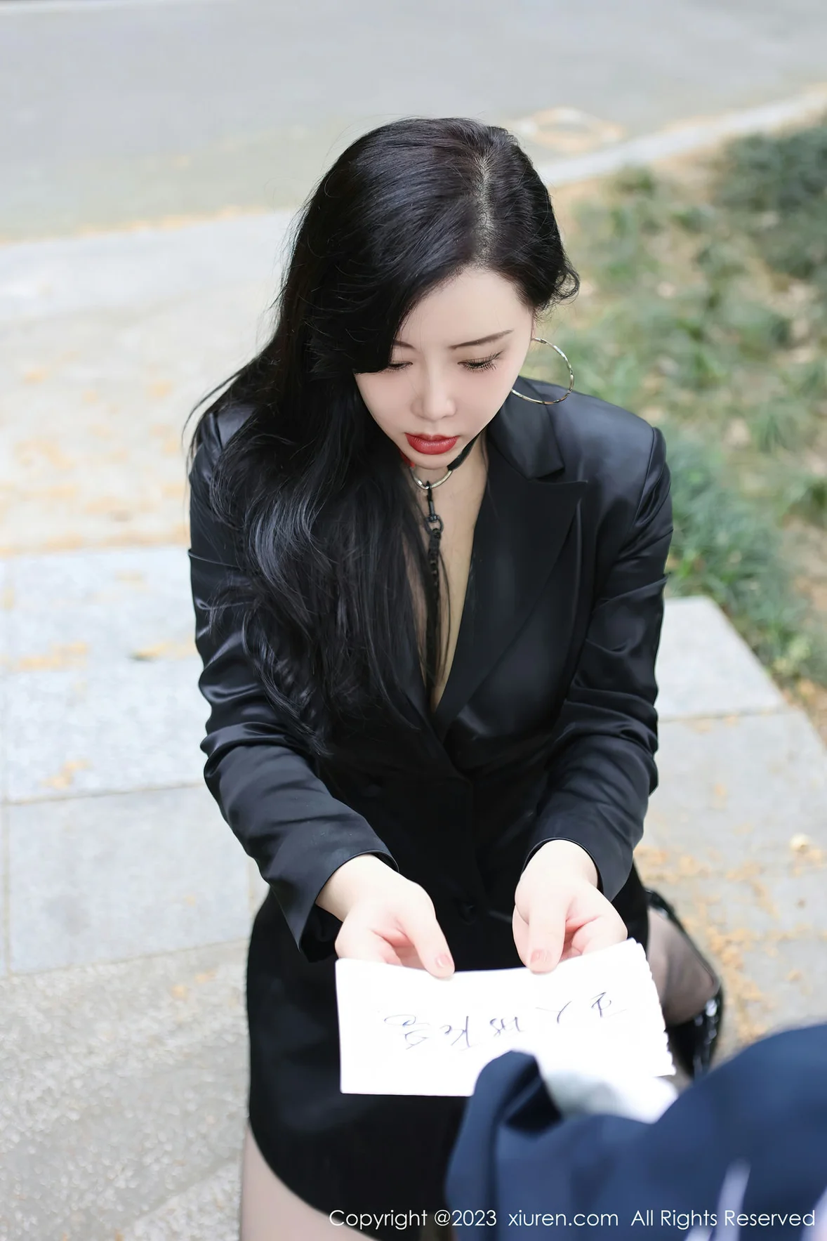 图片[5]-XiuRen 秀人 No.6950 王婉悠Queen 户外sm性感写真 [84P]-COS写真在线网