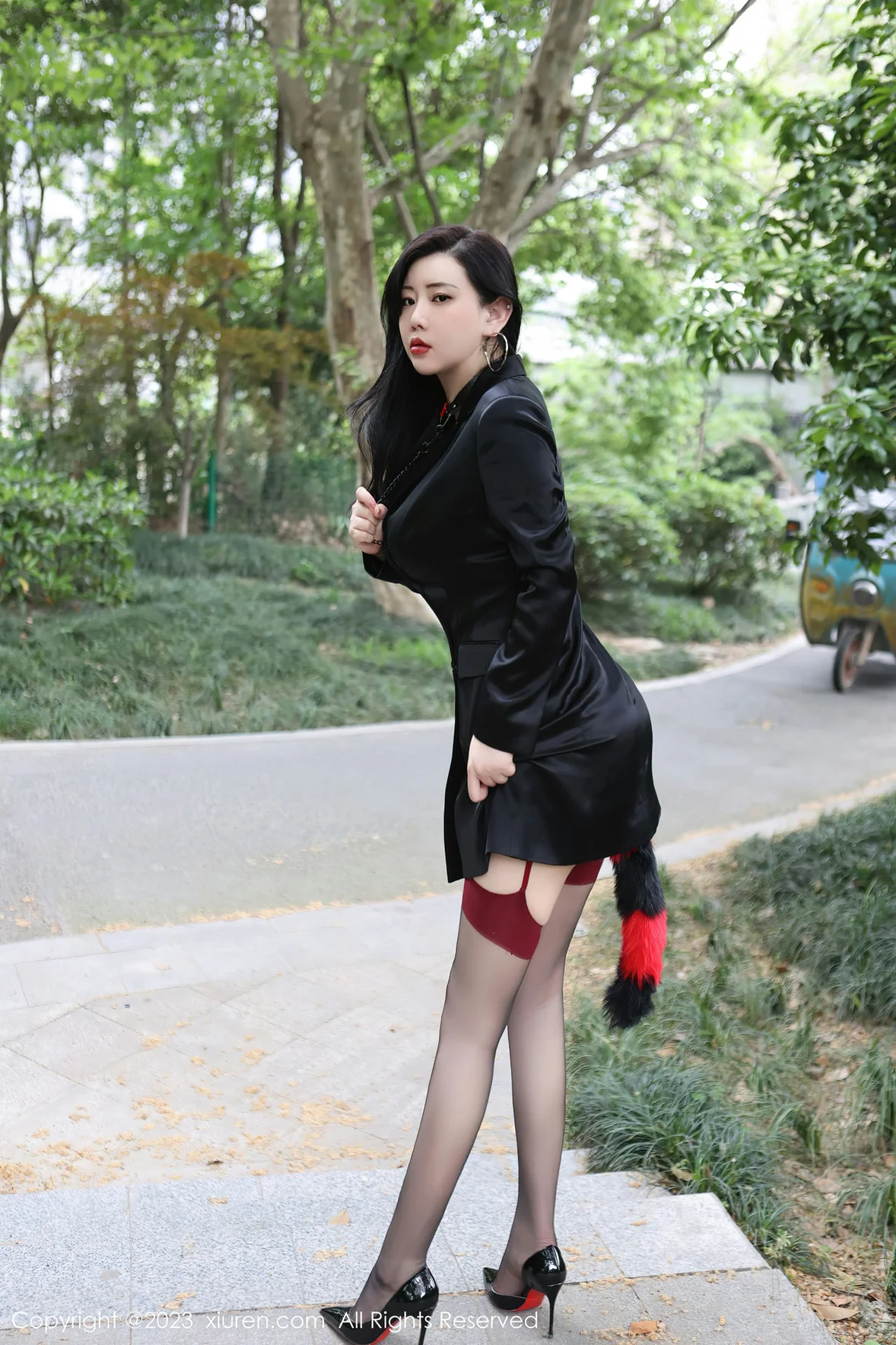 图片[3]-XiuRen 秀人 No.6950 王婉悠Queen 户外sm性感写真 [84P]-COS写真在线网