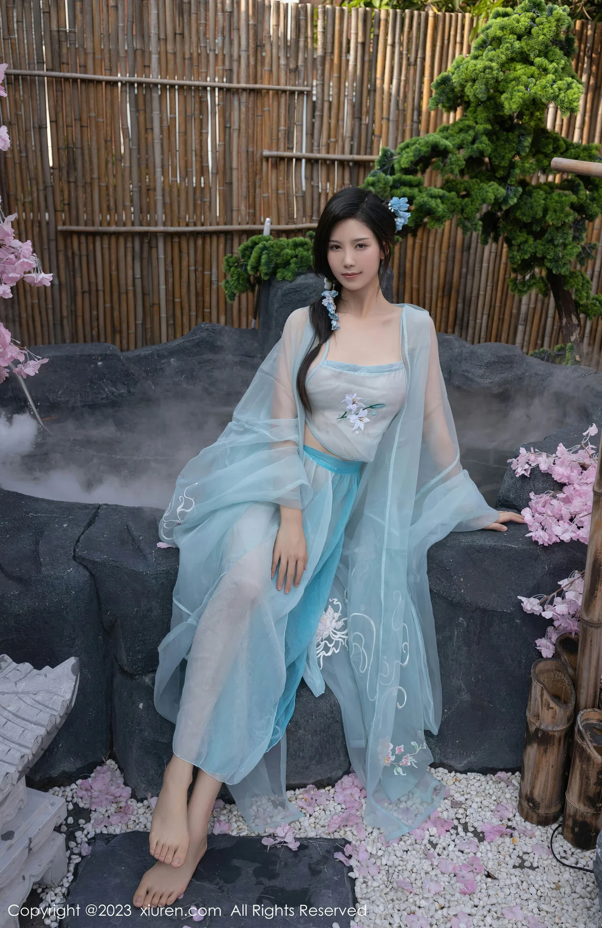 图片[2]-XiuRen 秀人 No.6991 利世 浅蓝色古装 [75P]-COS写真在线网