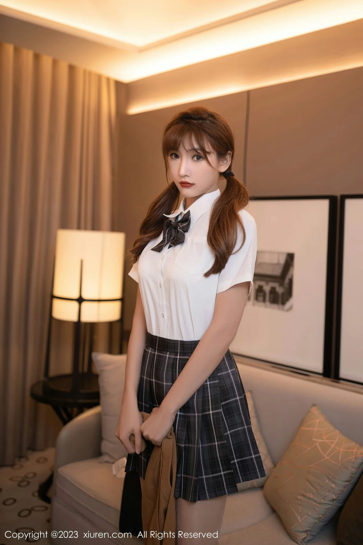 图片[5]-XiuRen 秀人 No.7038 陆萱萱 性感学生装扮泰国旅拍 [81P]-COS写真在线网