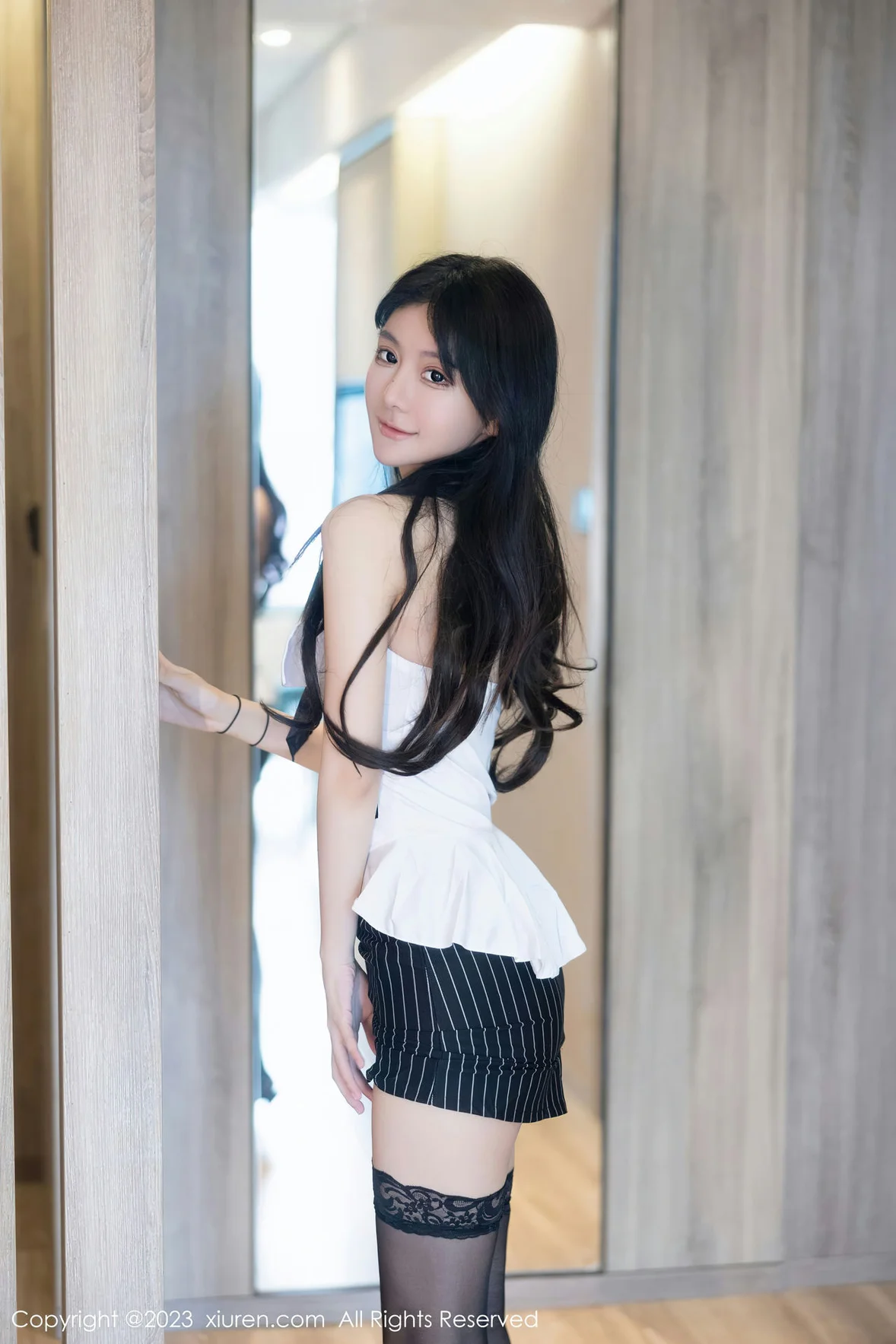 图片[2]-XiuRen 秀人 No.7047 幼幼 办公室ol翘臀黑丝 [82P]-COS写真在线网