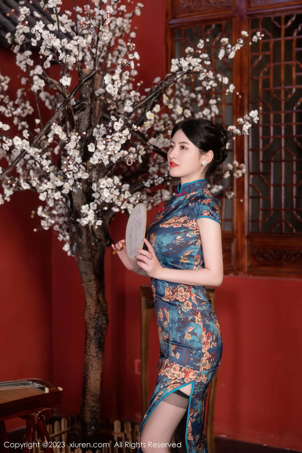 图片[5]-XiuRen 秀人 No.7051 诗诗kiki 蓝色图纹旗袍性感写真 [83P]-COS写真在线网