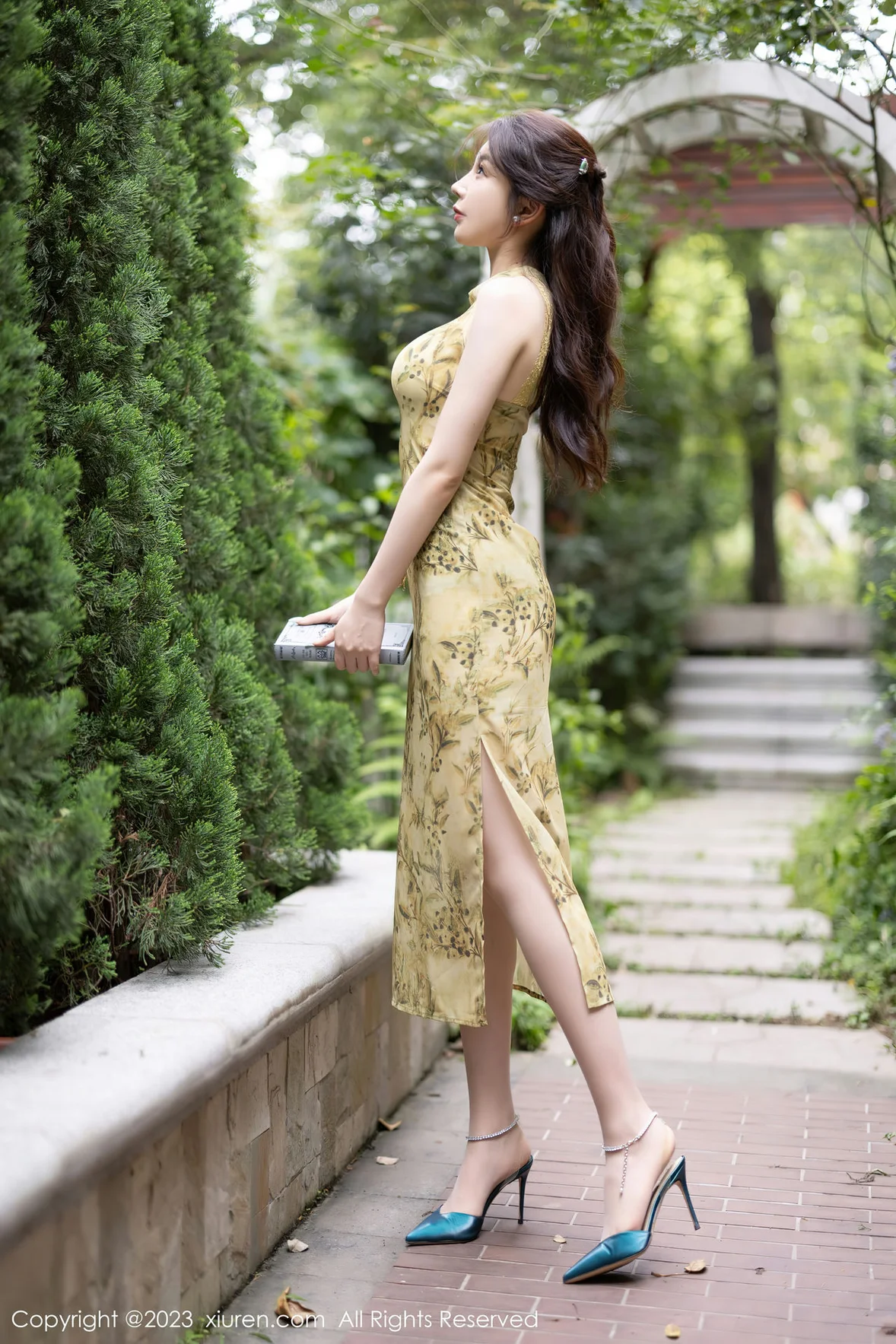 图片[3]-XiuRen 秀人 No.7083 徐莉芝Booty 欧式文艺风性感写真 [82P]-COS写真在线网