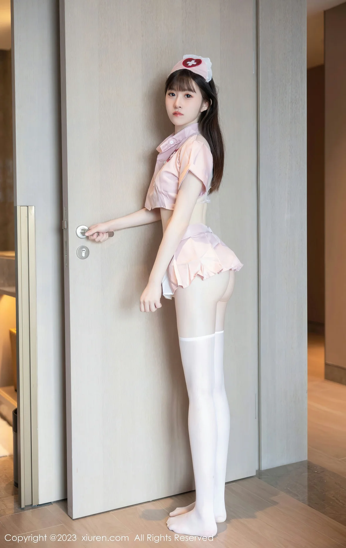图片[3]-XiuRen 秀人 No.7090 林悠悠 情趣护士性感写真 [80P]-COS写真在线网