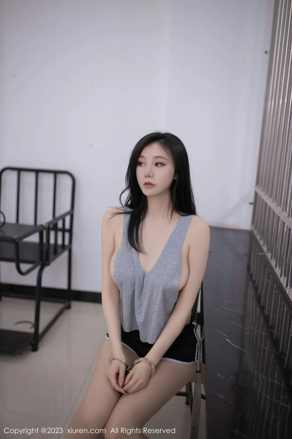 图片[2]-XiuRen 秀人 No.7170 安然anran 女子审问室主题性感写真 [80P]-COS写真在线网