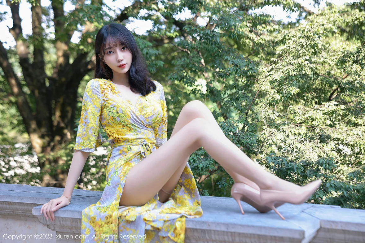 图片[2]-XiuRen 秀人 No.7186 玥儿玥er 花纹长裙杭州旅拍 [72P]-COS写真在线网