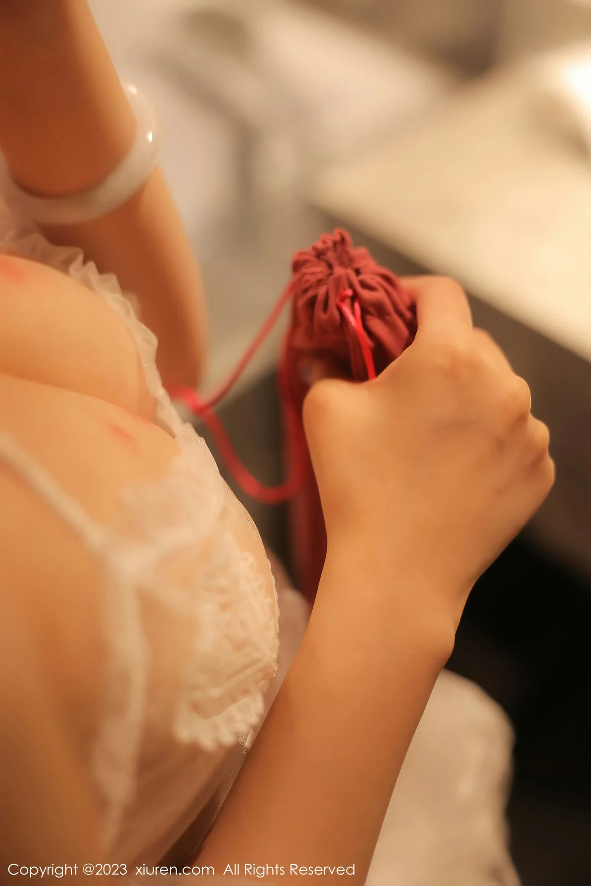 图片[2]-XiuRen 秀人 No.7218 汐汐baby 白色情趣婚纱性感写真 [78P]-COS写真在线网