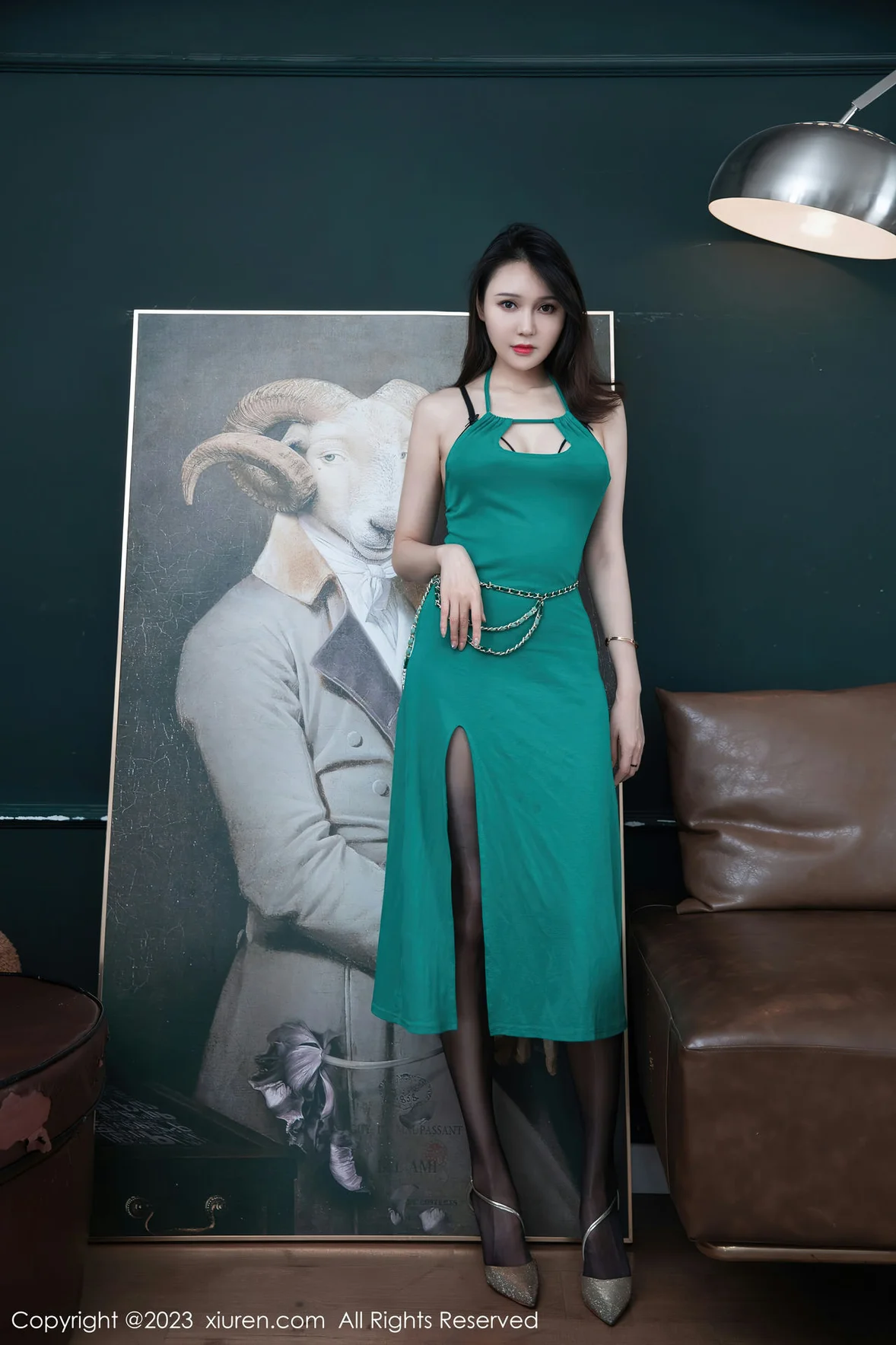 图片[2]-XiuRen 秀人 No.7259 吴紫熙Fanny 首套写真墨绿色长裙 [57P]-COS写真在线网