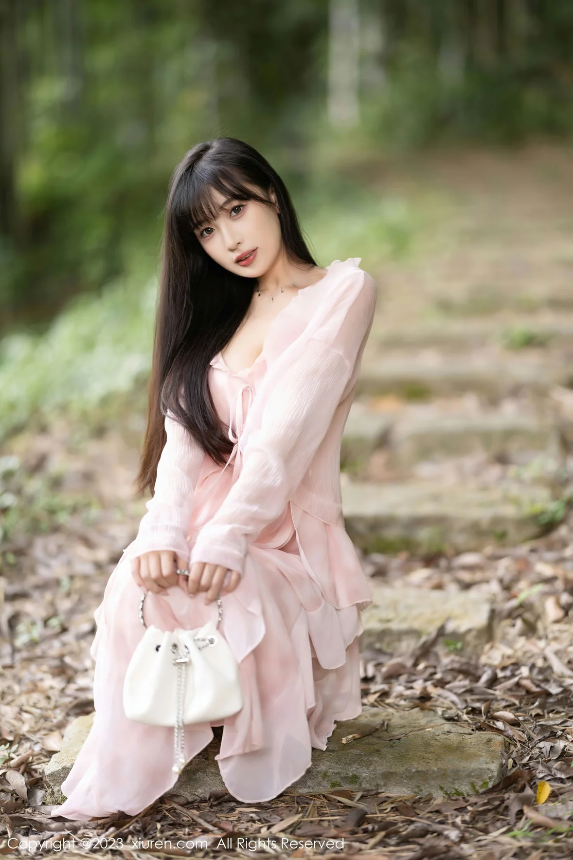 图片[5]-XiuRen 秀人 No.7263 林星阑 粉色丝袜安吉旅拍 [84P]-COS写真在线网