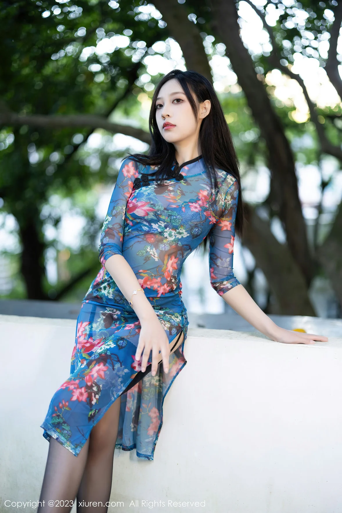 图片[4]-XiuRen 秀人 No.7271 郑颖姗Bev 蓝色旗袍性感写真 [82P]-COS写真在线网
