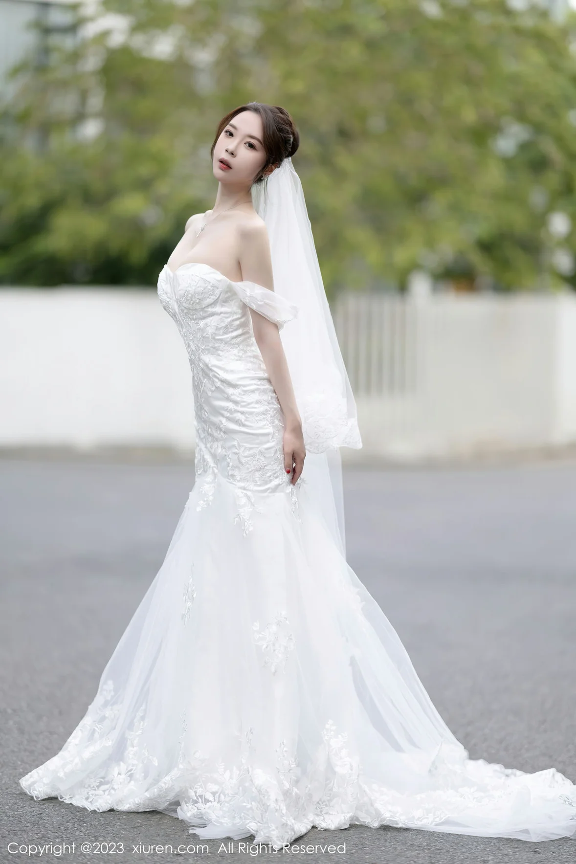 图片[2]-XiuRen 秀人 No.7310 梦心玥 白色婚纱服饰安吉旅拍 [84P]-COS写真在线网