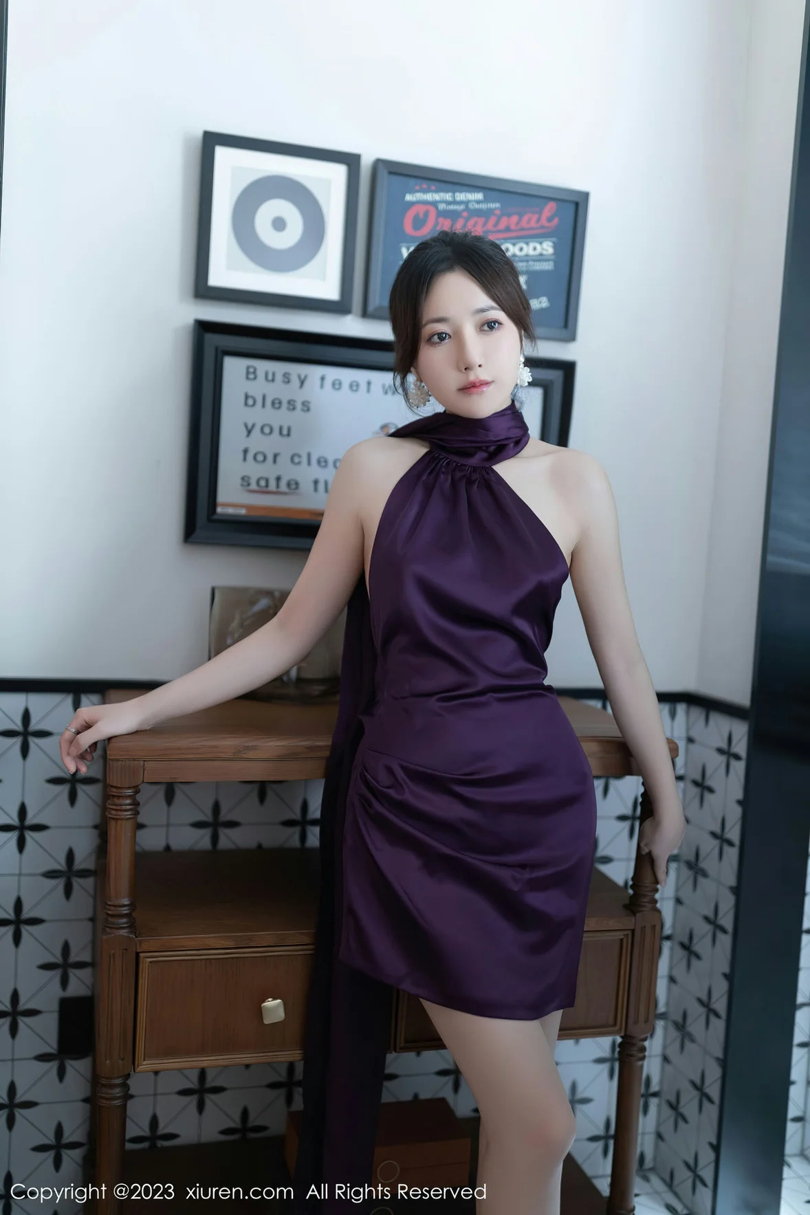 图片[2]-XiuRen 秀人 No.7324 鱼子酱Fish 连衣短裙性感写真 [82P]-COS写真在线网