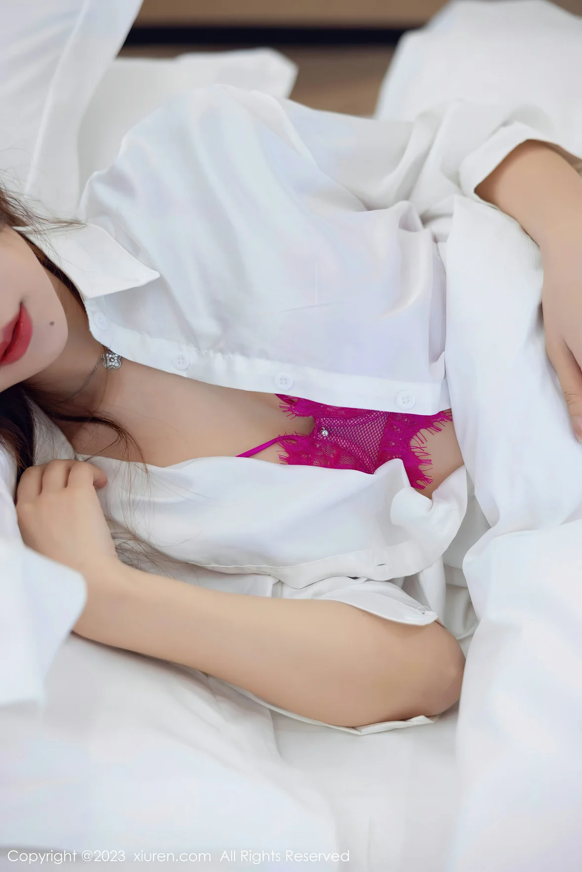 图片[2]-秀人网 No.7358 绮里嘉ula 村衣丝袜性感写真 [114P]-COS写真在线网