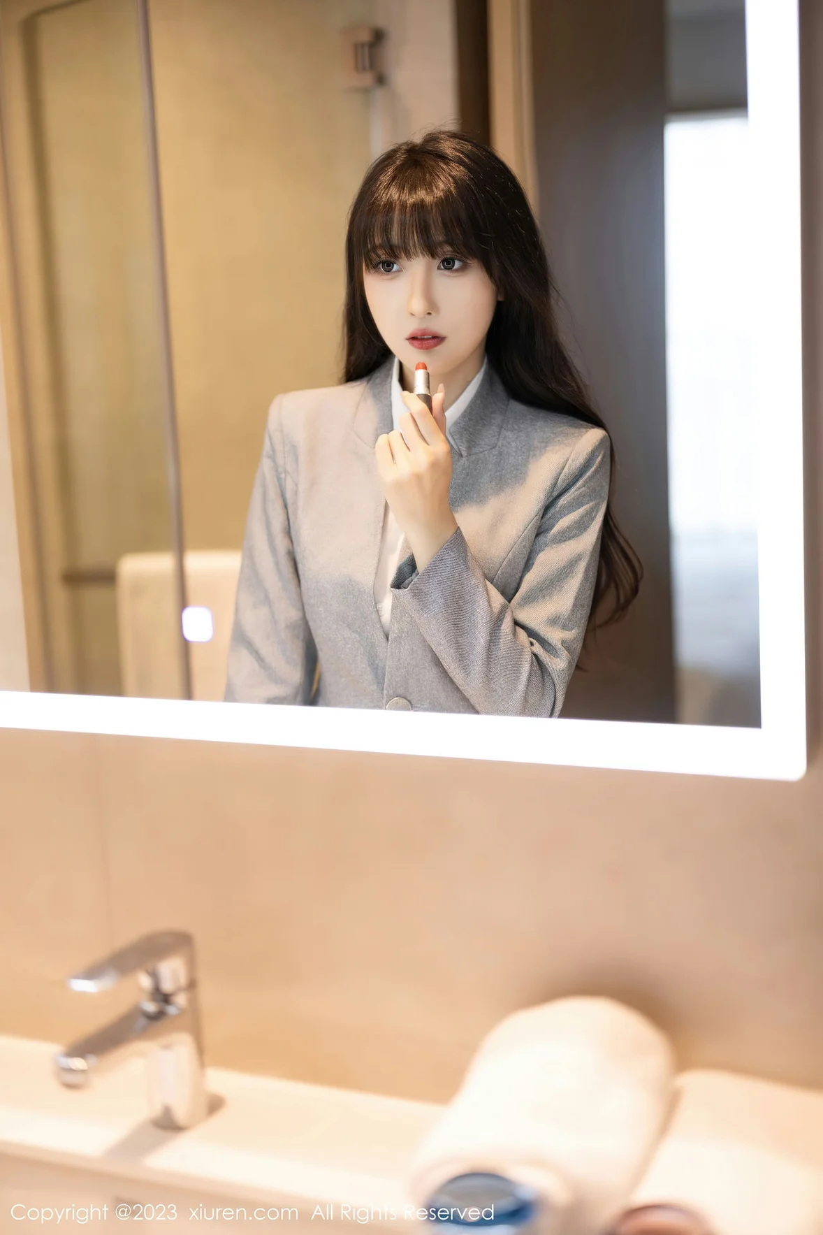 图片[2]-秀人网 No.7422 林星阑 OL职场安吉旅拍 [86P]-COS写真在线网