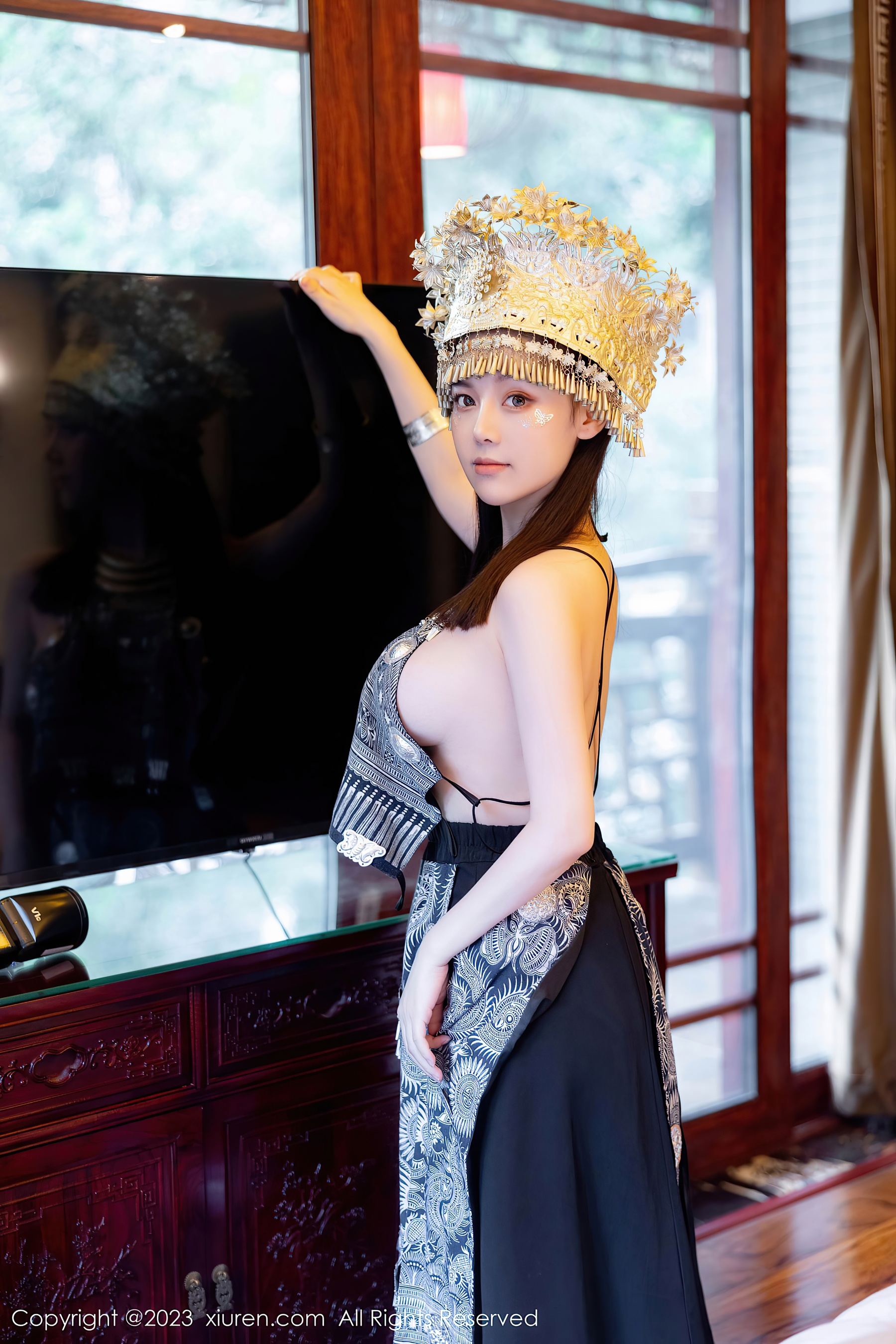 图片[2]-XiuRen 秀人 No.7448 豆瓣酱 苗族服饰-COS写真在线网