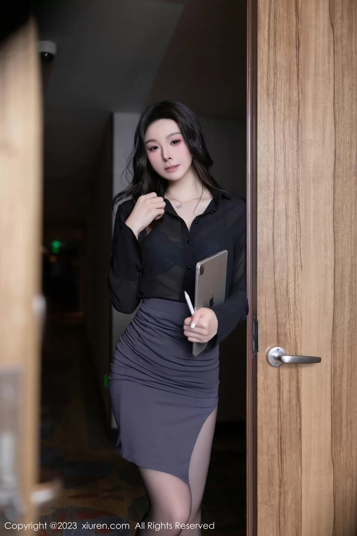 图片[2]-XiuRen 秀人 No.7542 小逗逗 [78P]-COS写真在线网