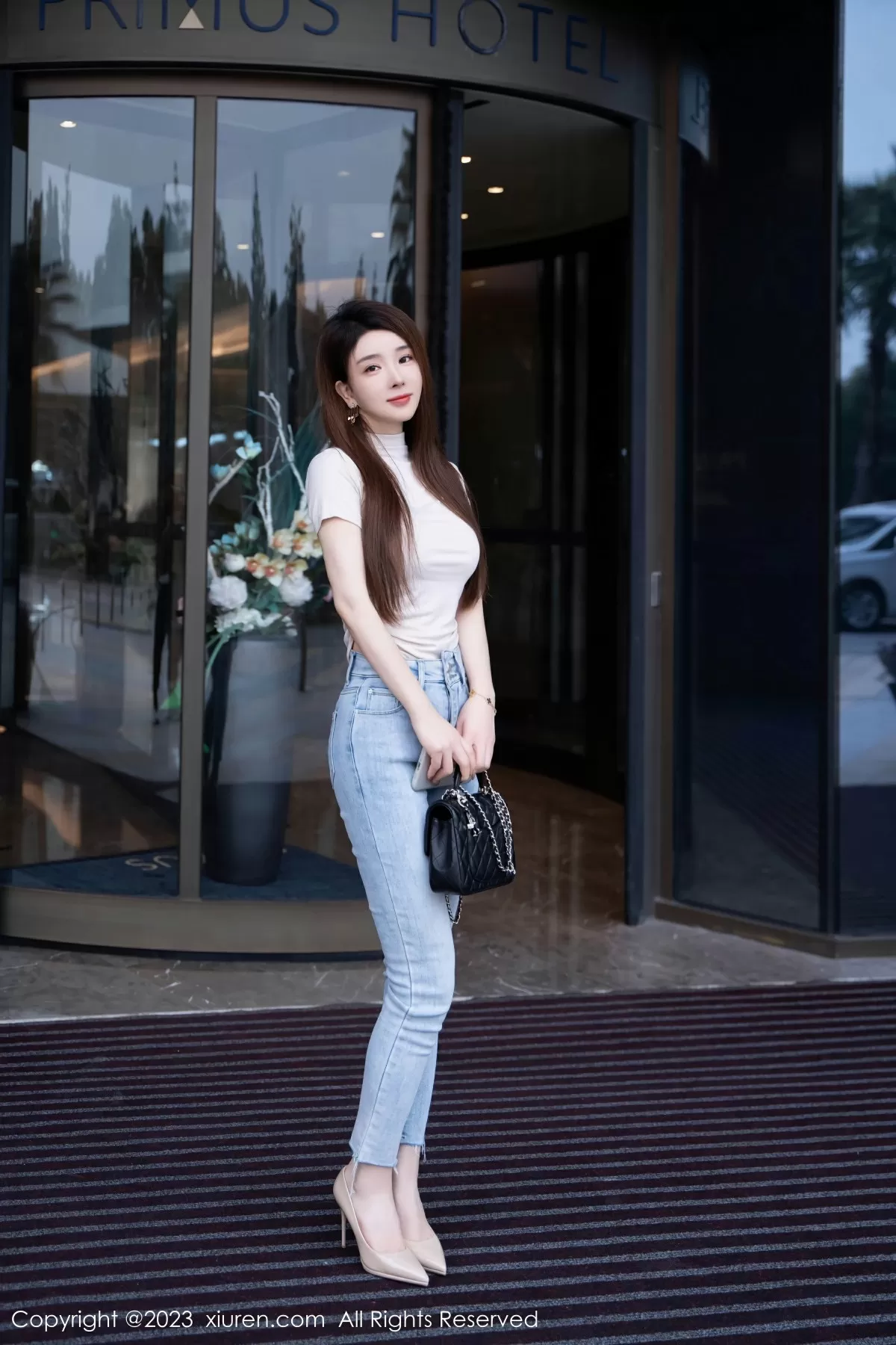 图片[2]-XiuRen 秀人 No.7586 雨儿baby [71P]-COS写真在线网