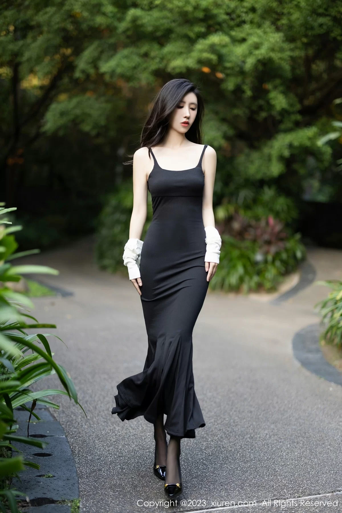 图片[6]-XiuRen 秀人 No.7830 章芃芃 [80P]-COS写真在线网