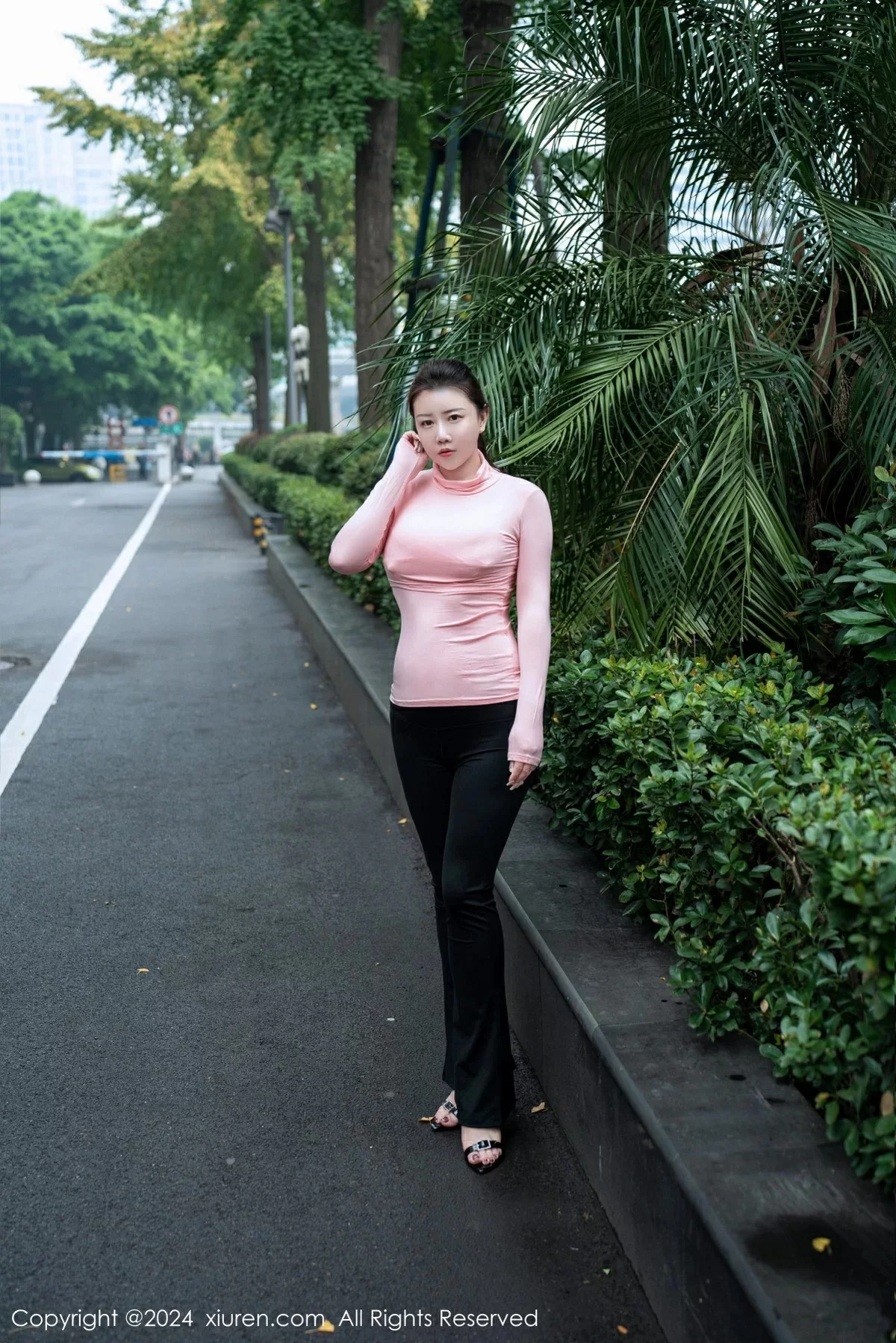 图片[2]-XiuRen 秀人 No.7943 王婉悠Queen [94P]-COS写真在线网