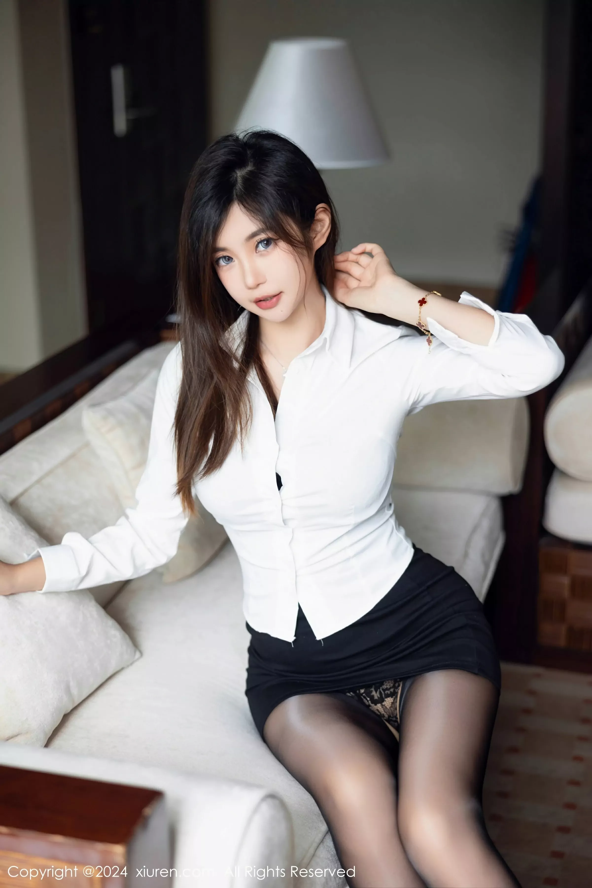 图片[6]-XiuRen 秀人 No.8053 绮里嘉ula [101P]-COS写真在线网