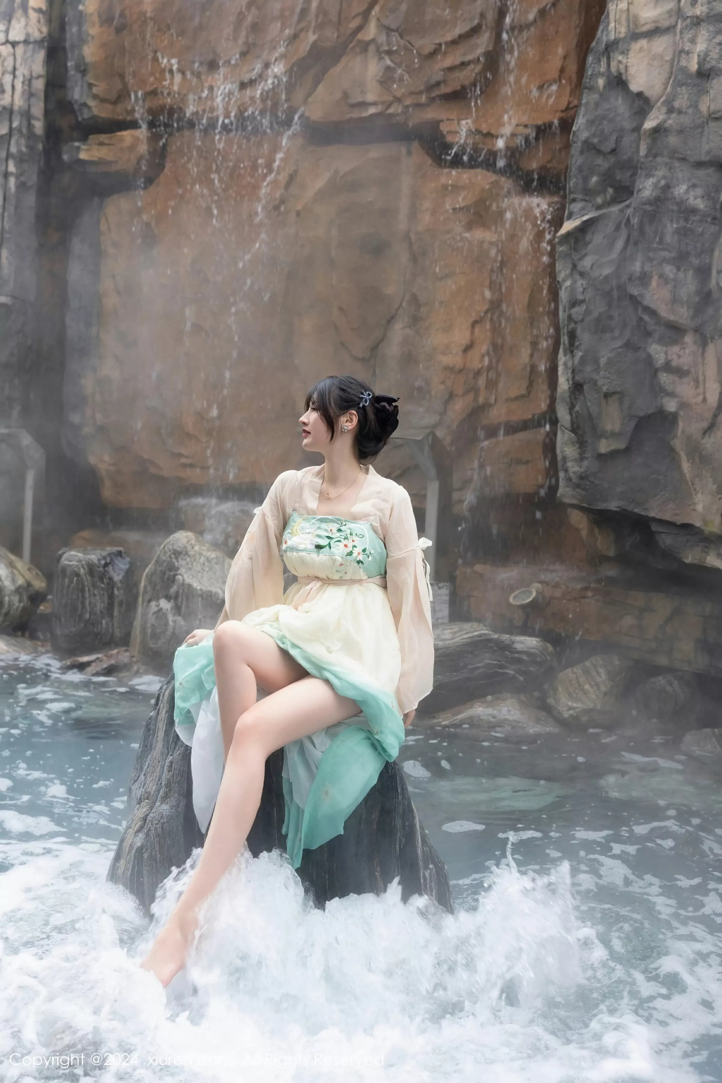 图片[5]-XiuRen 秀人 No.8128 诗诗kiki [82P]-COS写真在线网