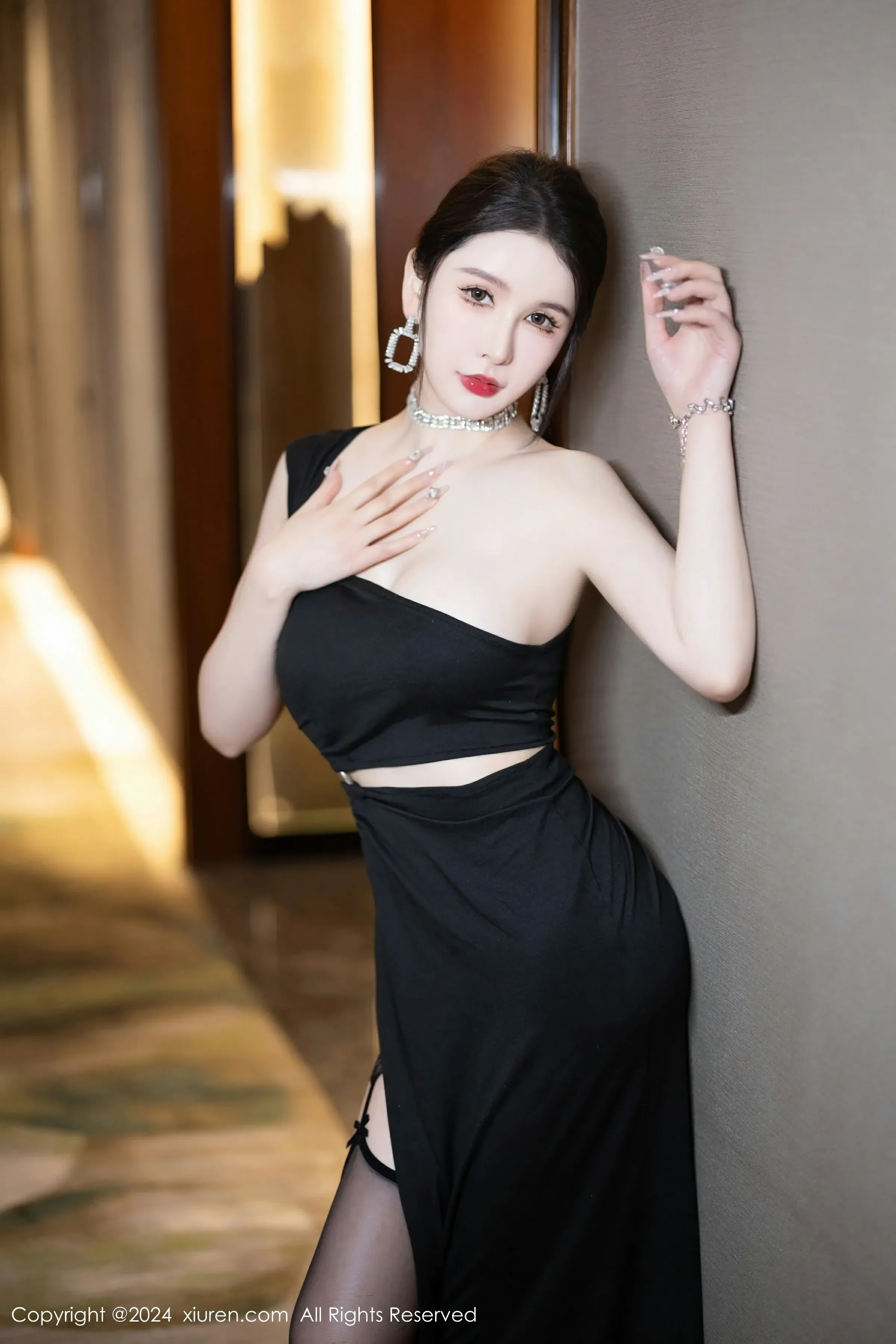 图片[5]-XiuRen 秀人 No.8222 李丽莎 [72P]-COS写真在线网