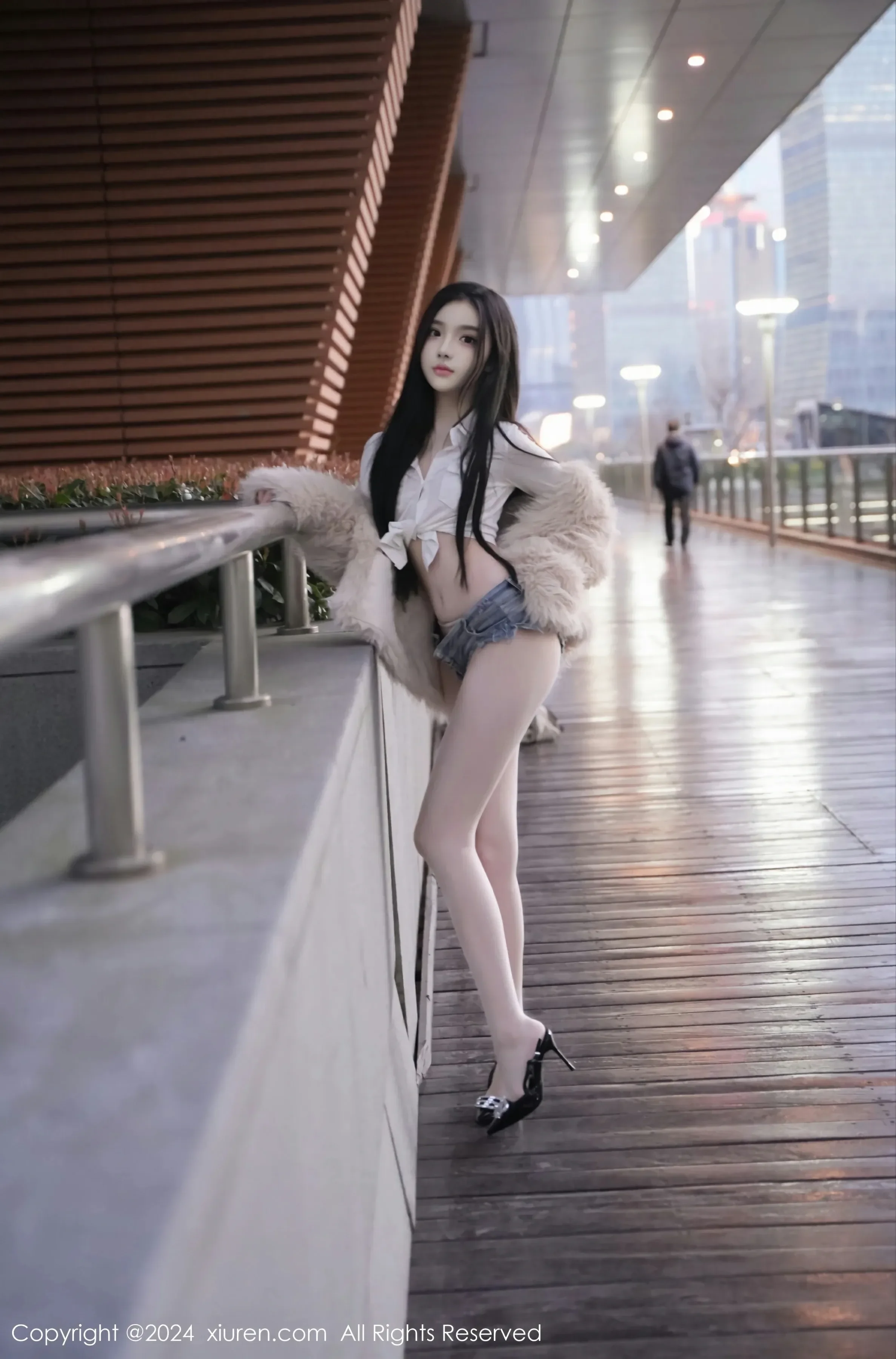 图片[5]-XiuRen 秀人 No.8261 龙雪儿 [77P]-COS写真在线网