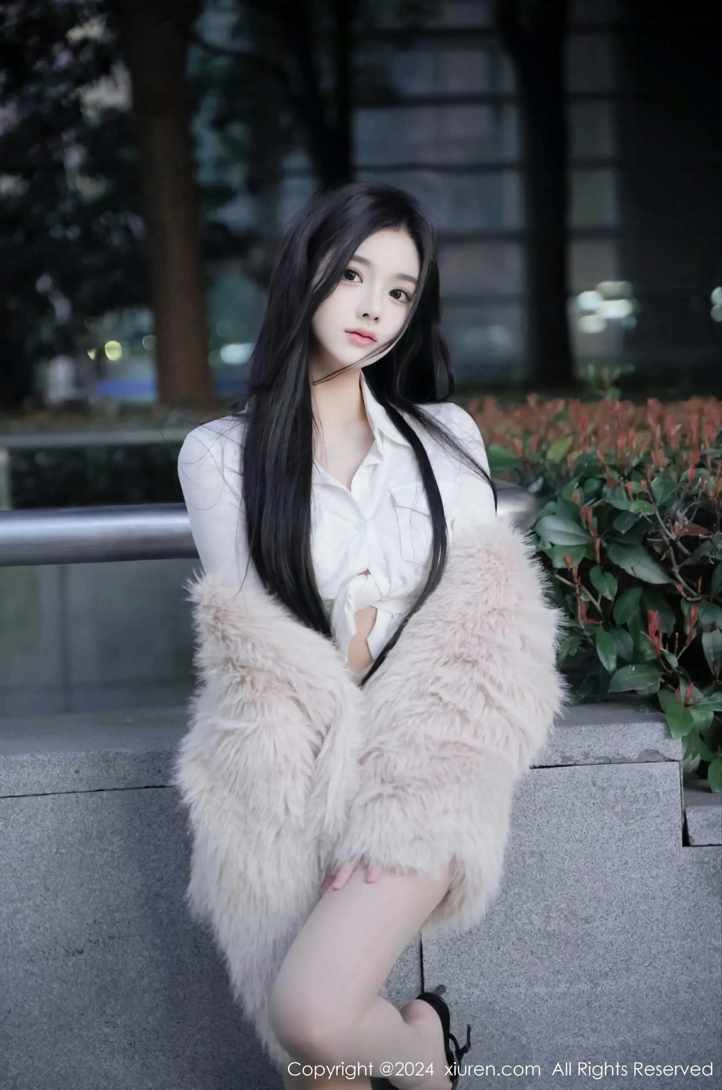 图片[4]-XiuRen 秀人 No.8261 龙雪儿 [77P]-COS写真在线网