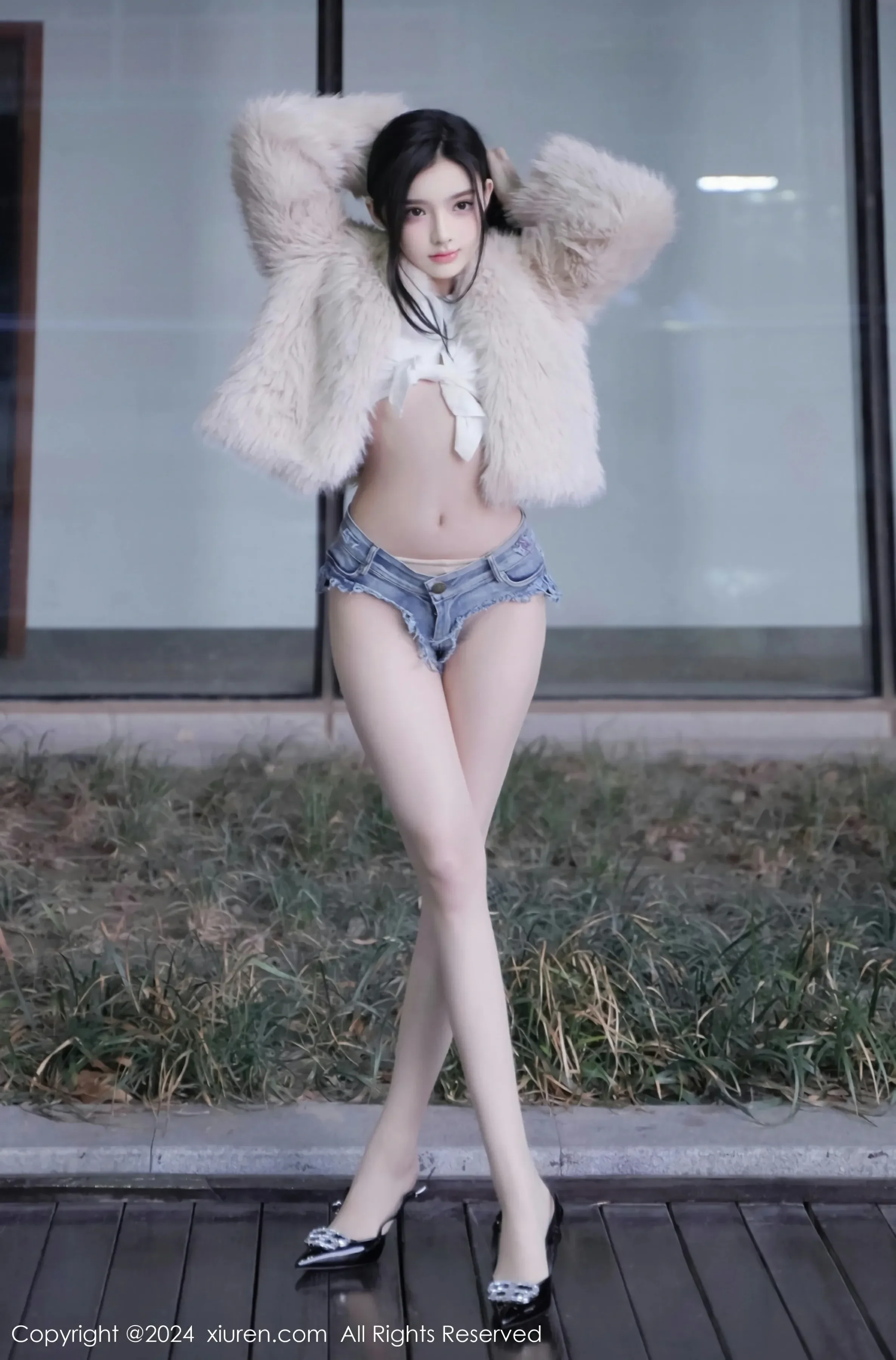 图片[3]-XiuRen 秀人 No.8261 龙雪儿 [77P]-COS写真在线网