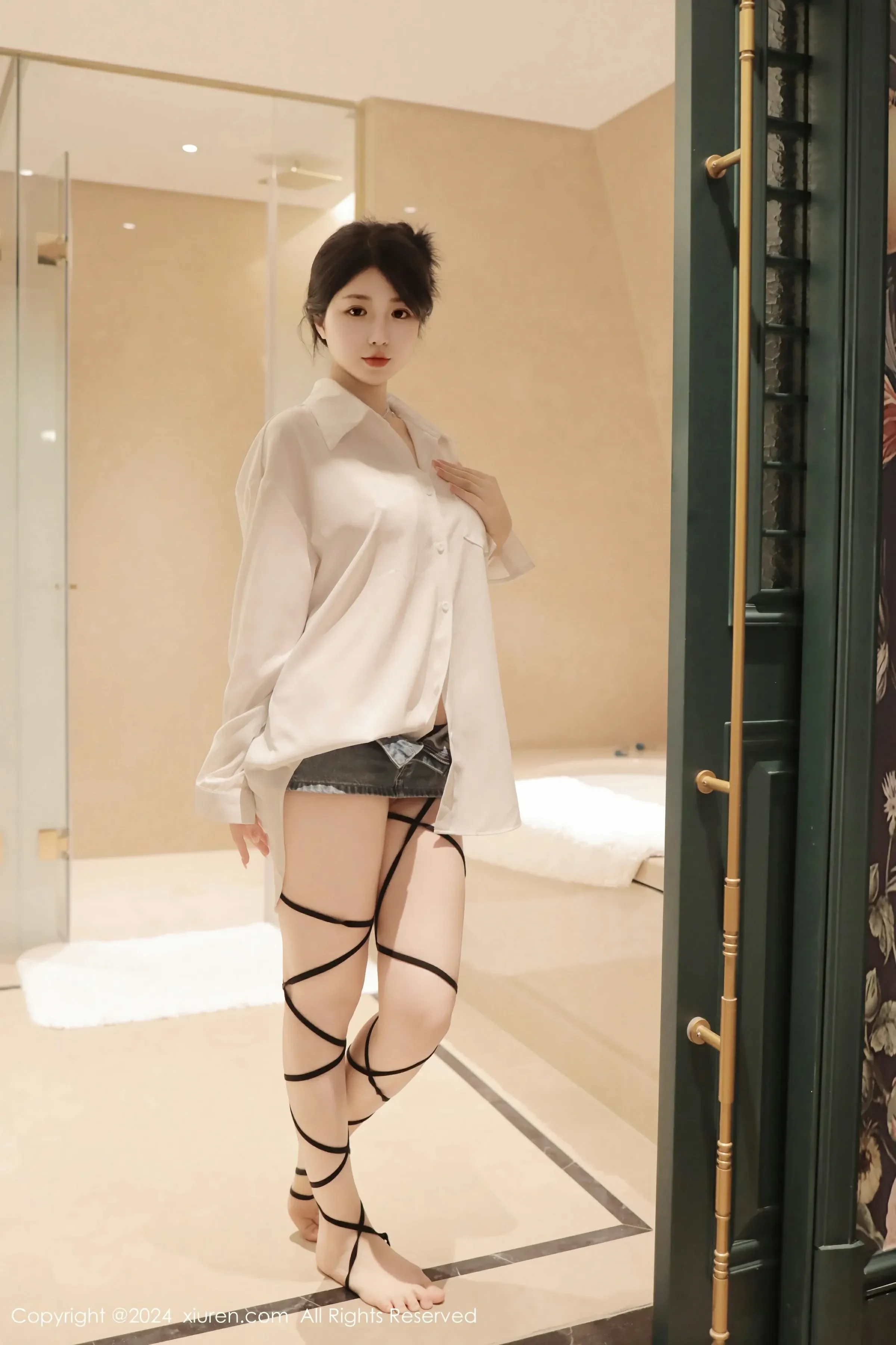 图片[2]-XiuRen 秀人 No.8400 陈小花 [77P]-COS写真在线网