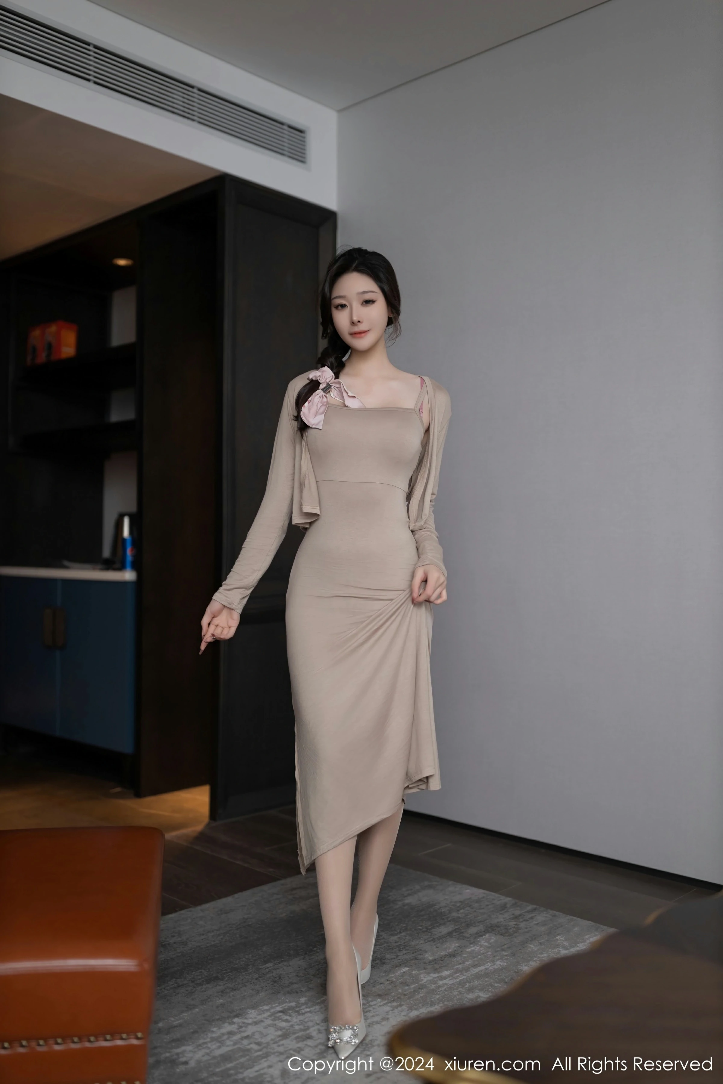 图片[6]-XiuRen 秀人 No.8417 是小逗逗 [84P]-COS写真在线网