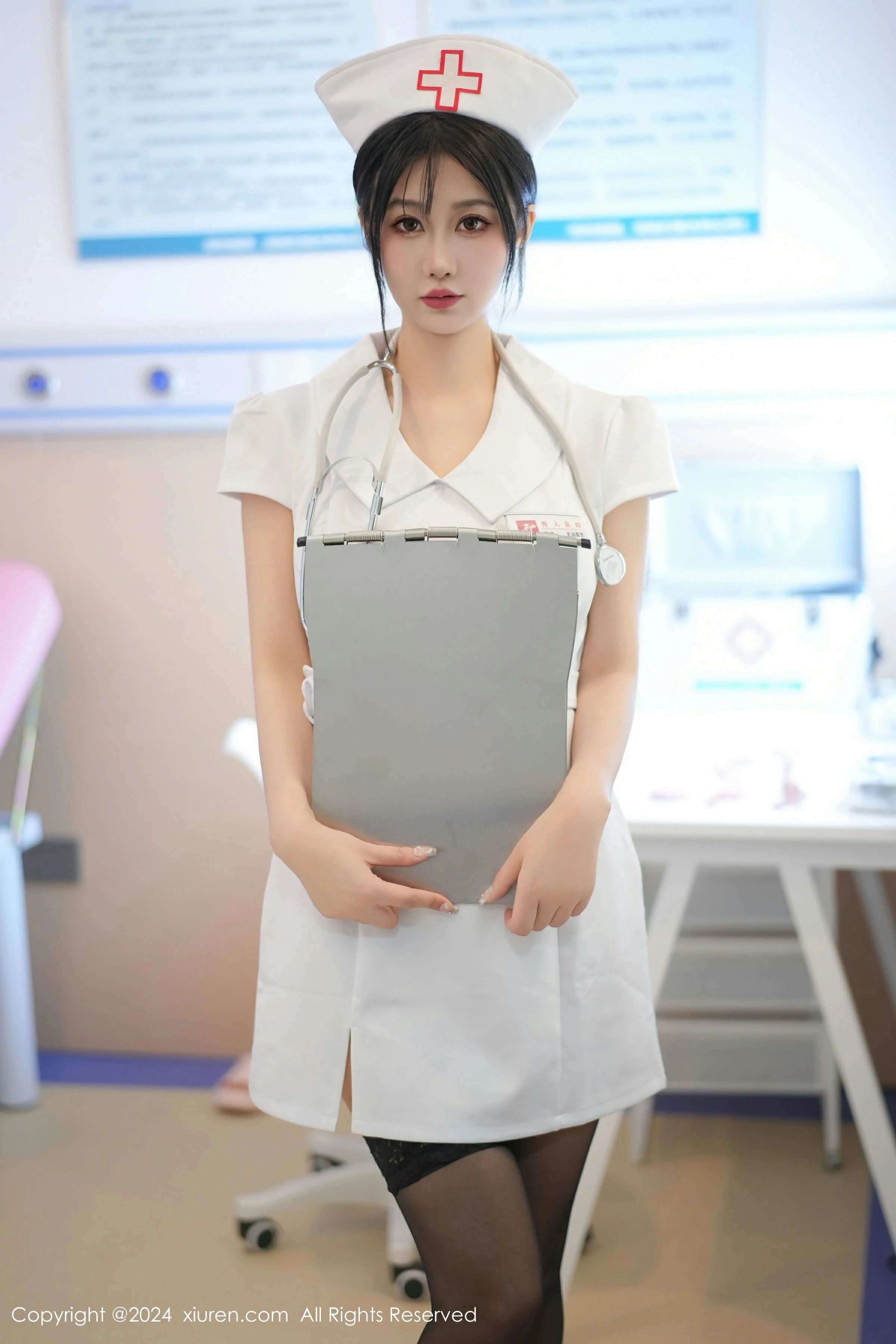 图片[2]-XiuRen 秀人 No.8512 laura阿姣 [87P]-COS写真在线网