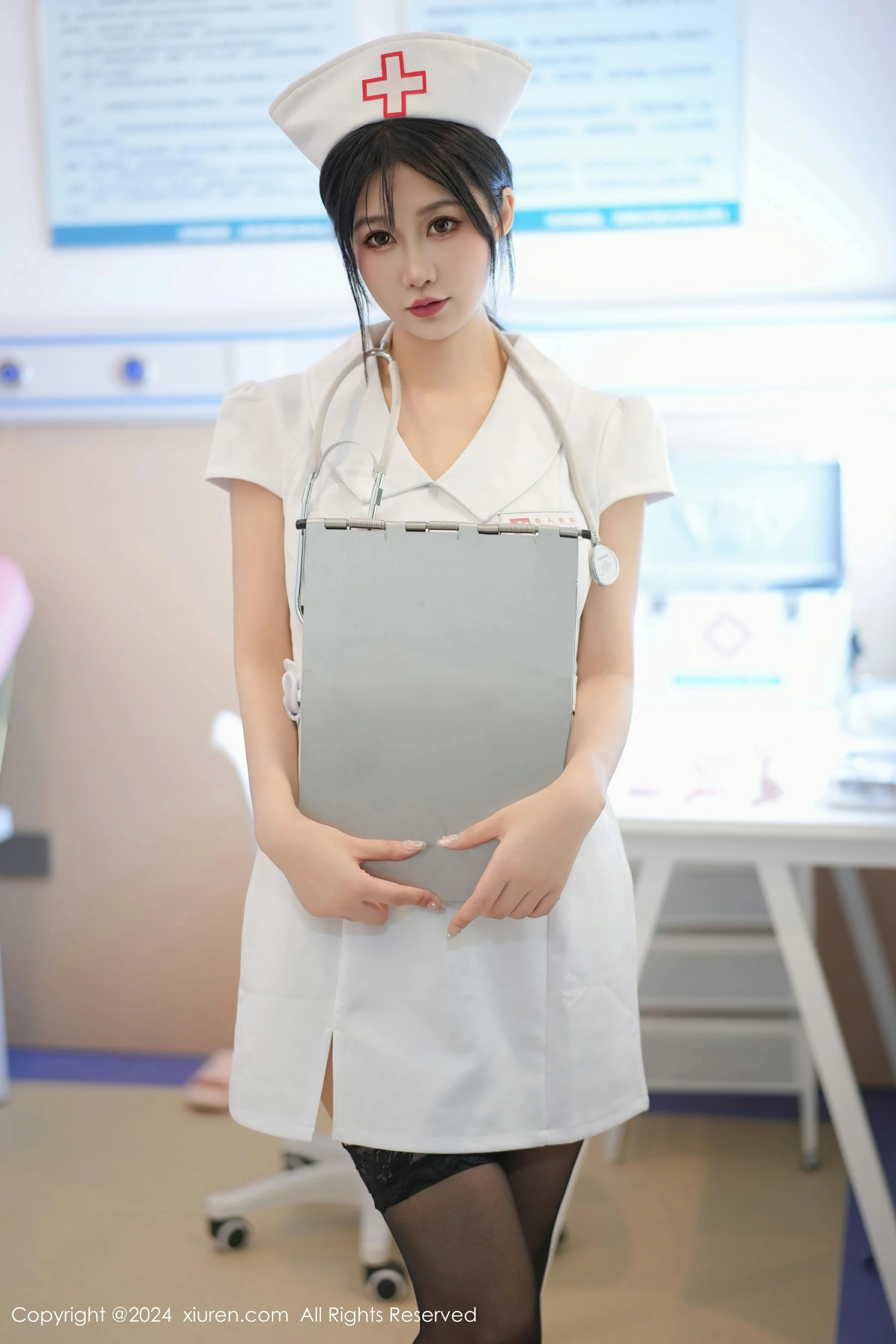 图片[4]-XiuRen 秀人 No.8512 laura阿姣 [87P]-COS写真在线网