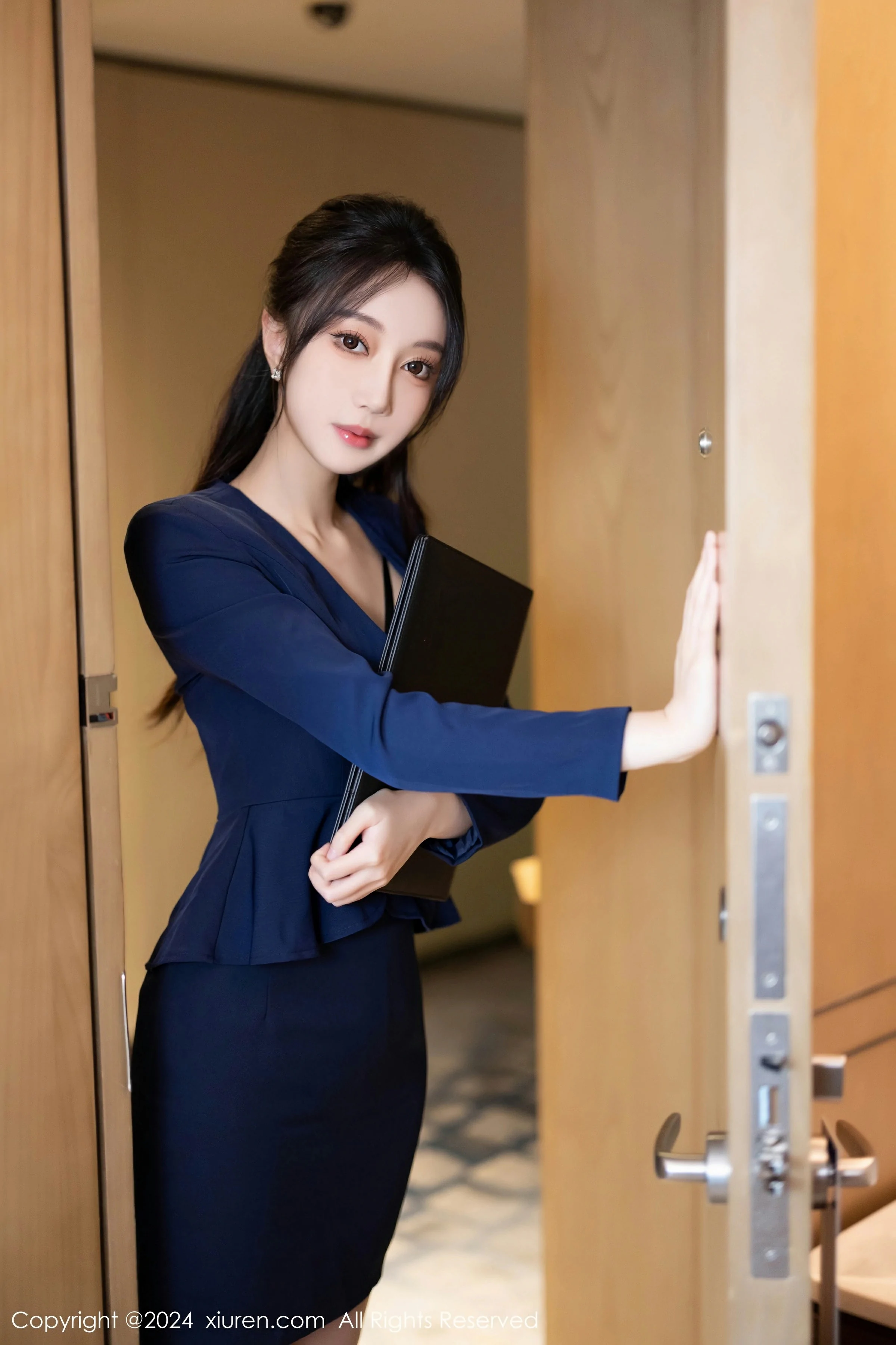 图片[2]-XiuRen 秀人 No.8669 玥儿玥 [90P]-COS写真在线网