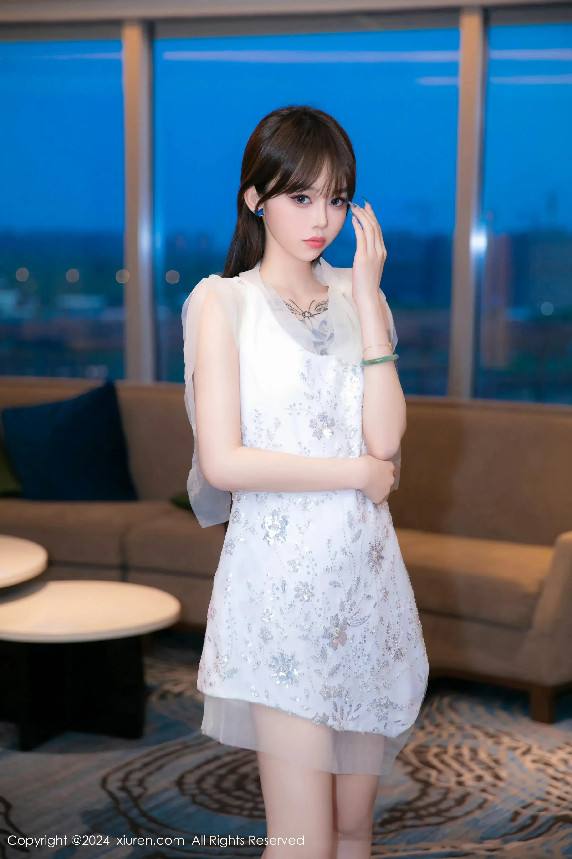 图片[2]-XiuRen 秀人 No.8696 奶瓶. [81P]-COS写真在线网