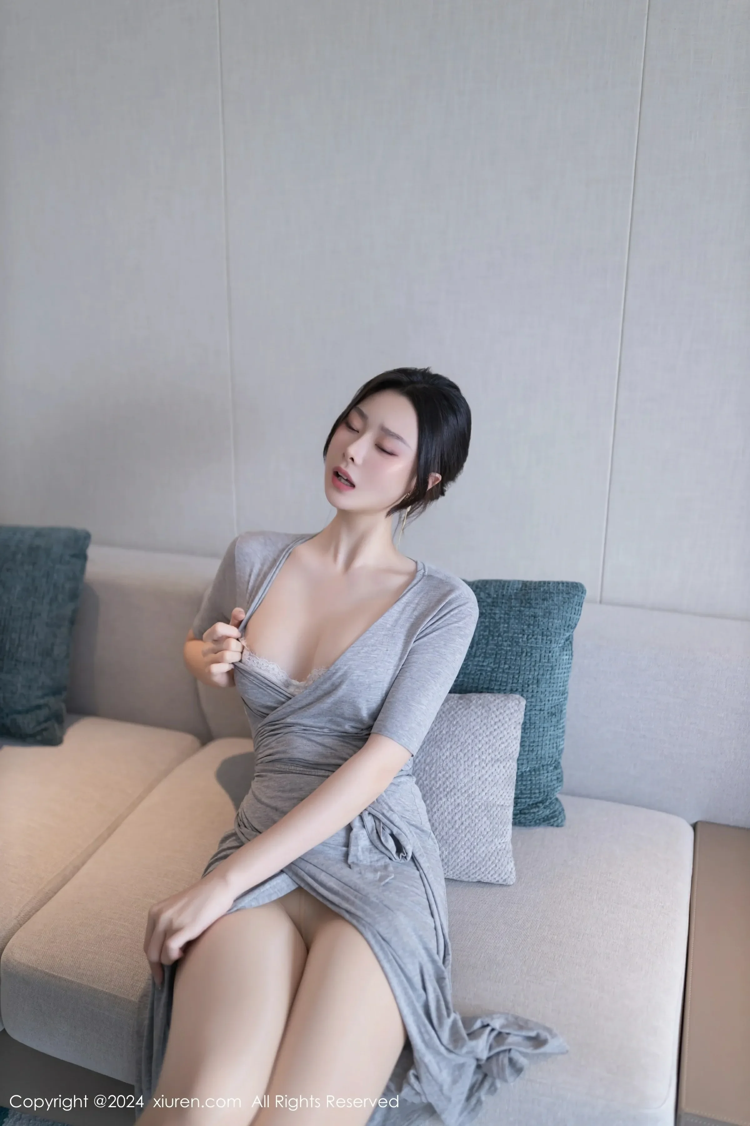 图片[3]-XiuRen 秀人 No.8699 小逗逗 [80P]-COS写真在线网