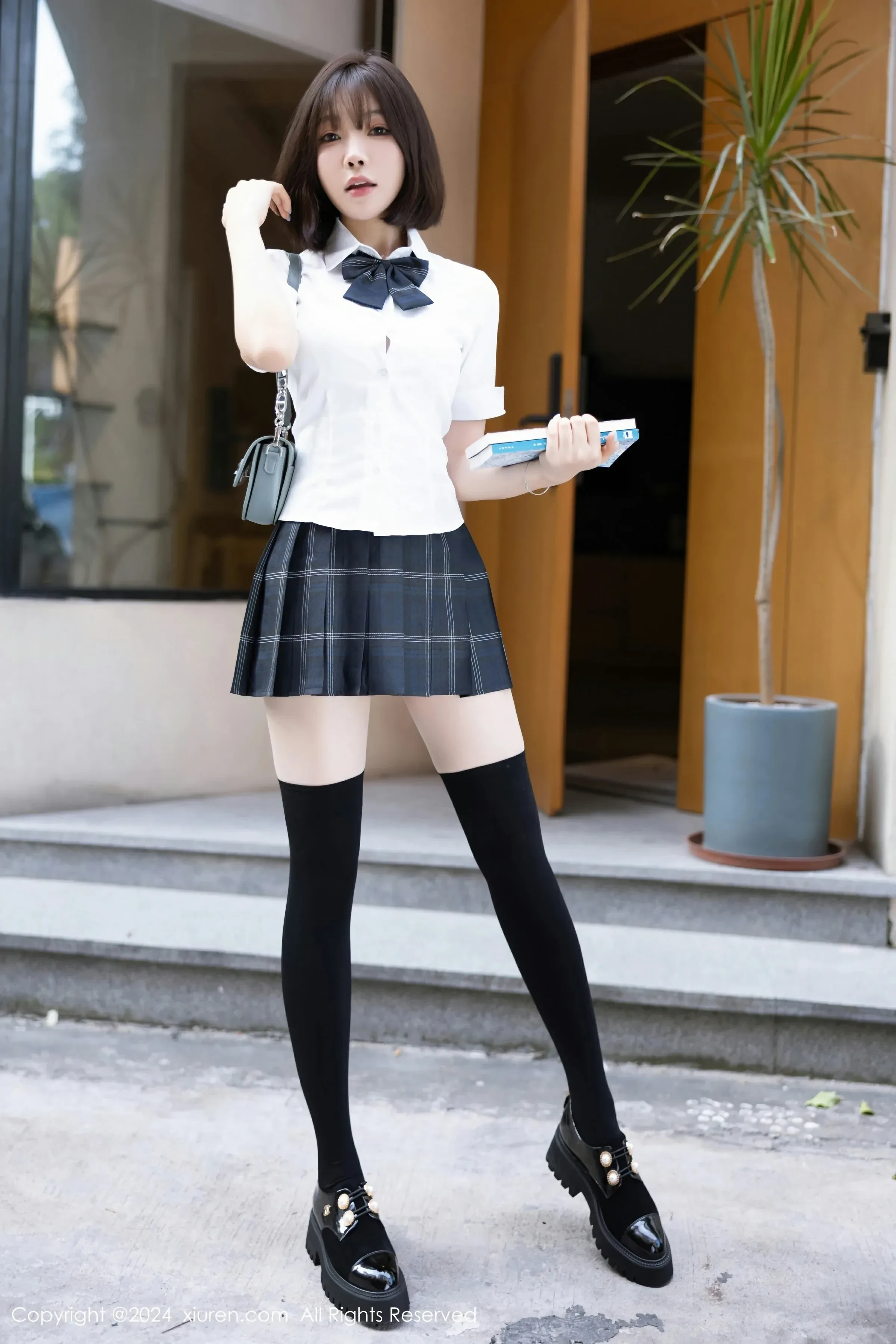 图片[2]-XiuRen 秀人 No.8785 徐莉芝Booty [100P]-COS写真在线网
