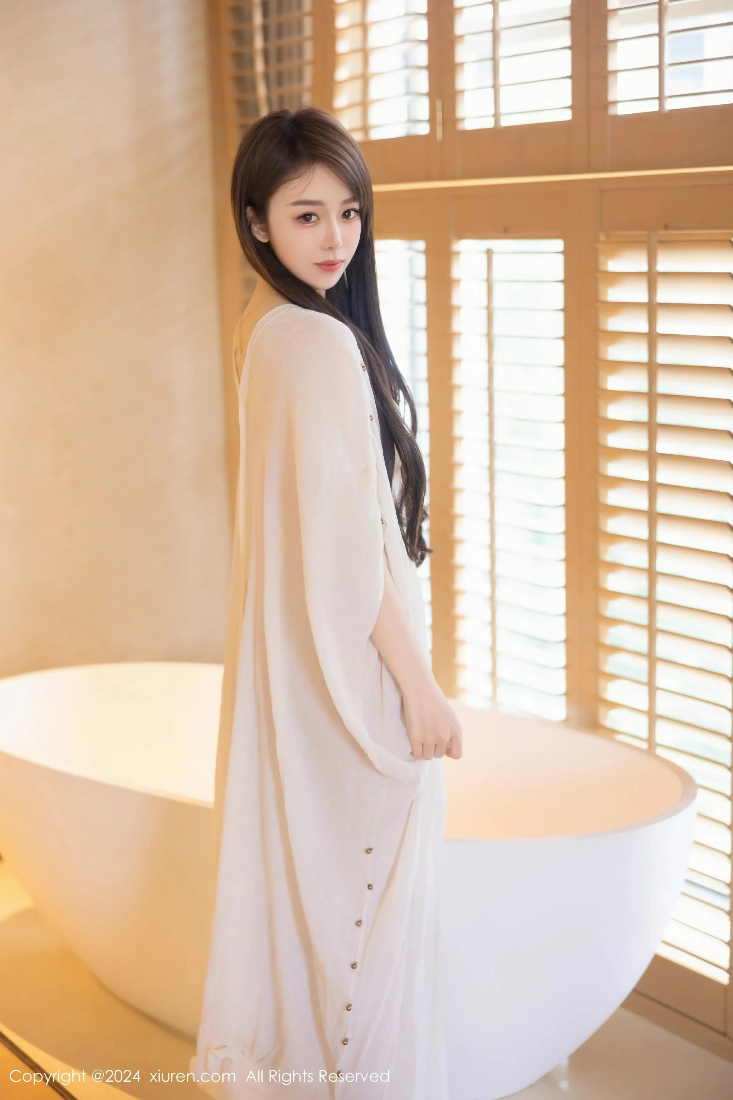 图片[3]-XiuRen 秀人 No.8842 夏竹 新人模特 [83P]-COS写真在线网