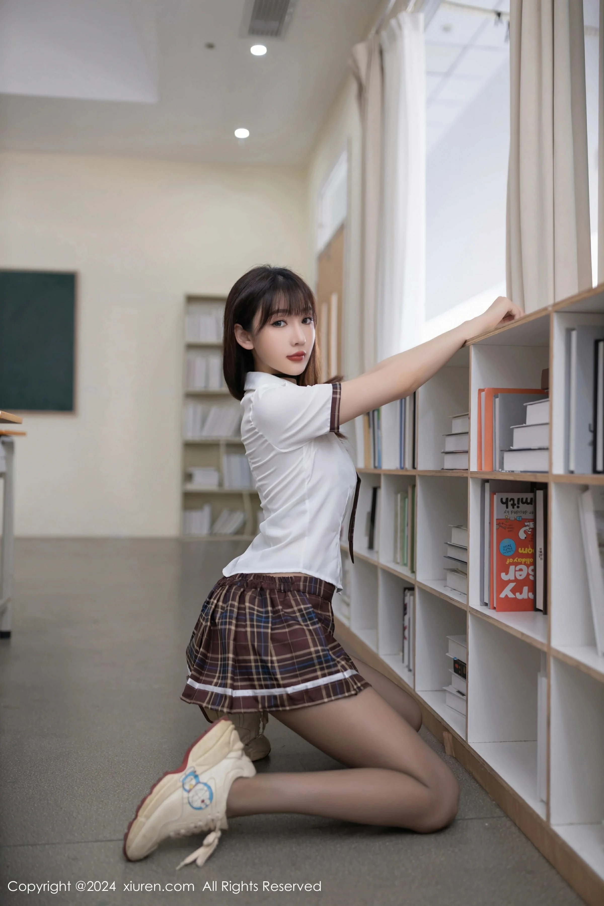 图片[2]-XiuRen 秀人 No.8918 陆萱萱 [80P]-COS写真在线网
