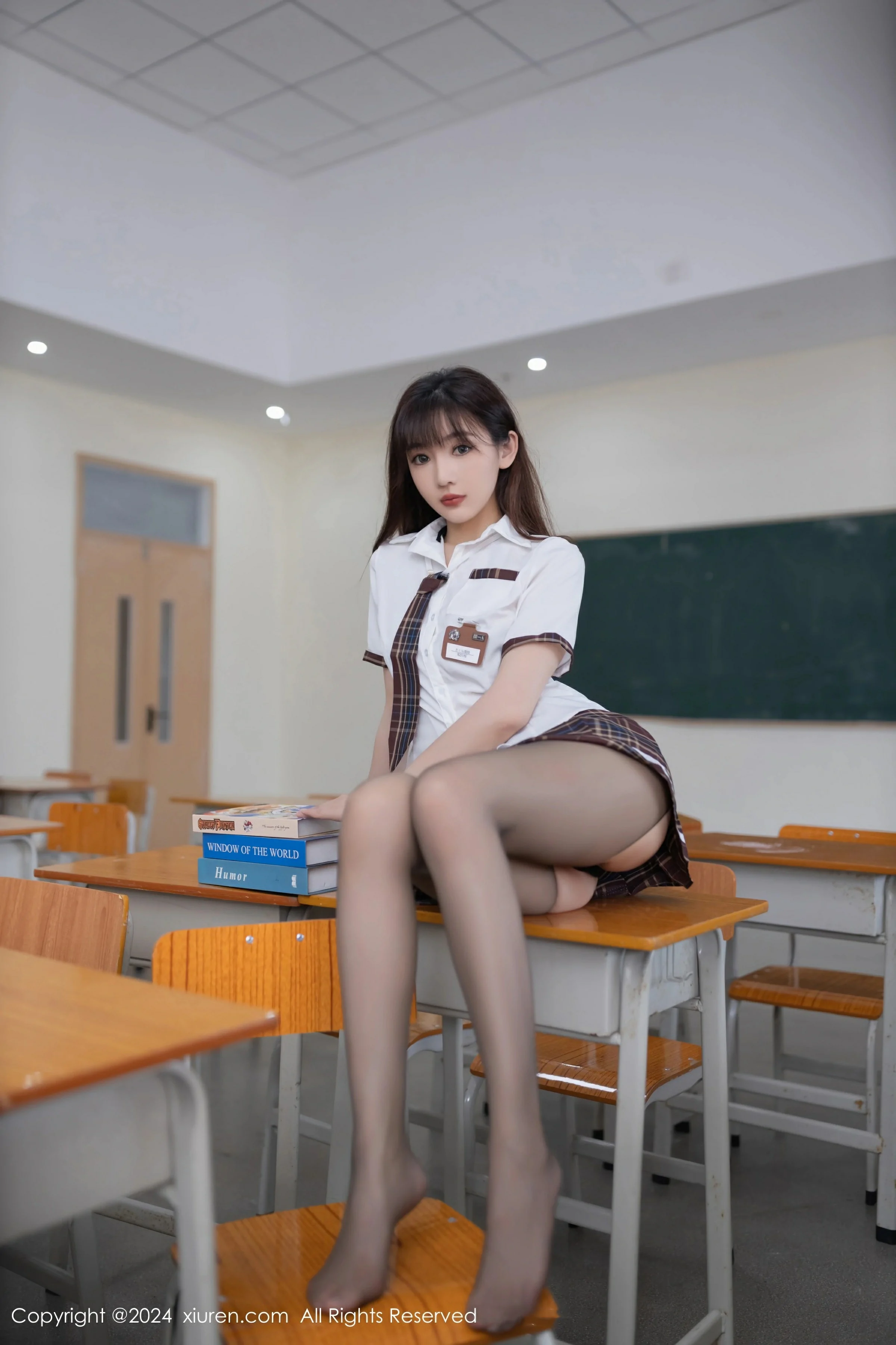 图片[4]-XiuRen 秀人 No.8918 陆萱萱 [80P]-COS写真在线网