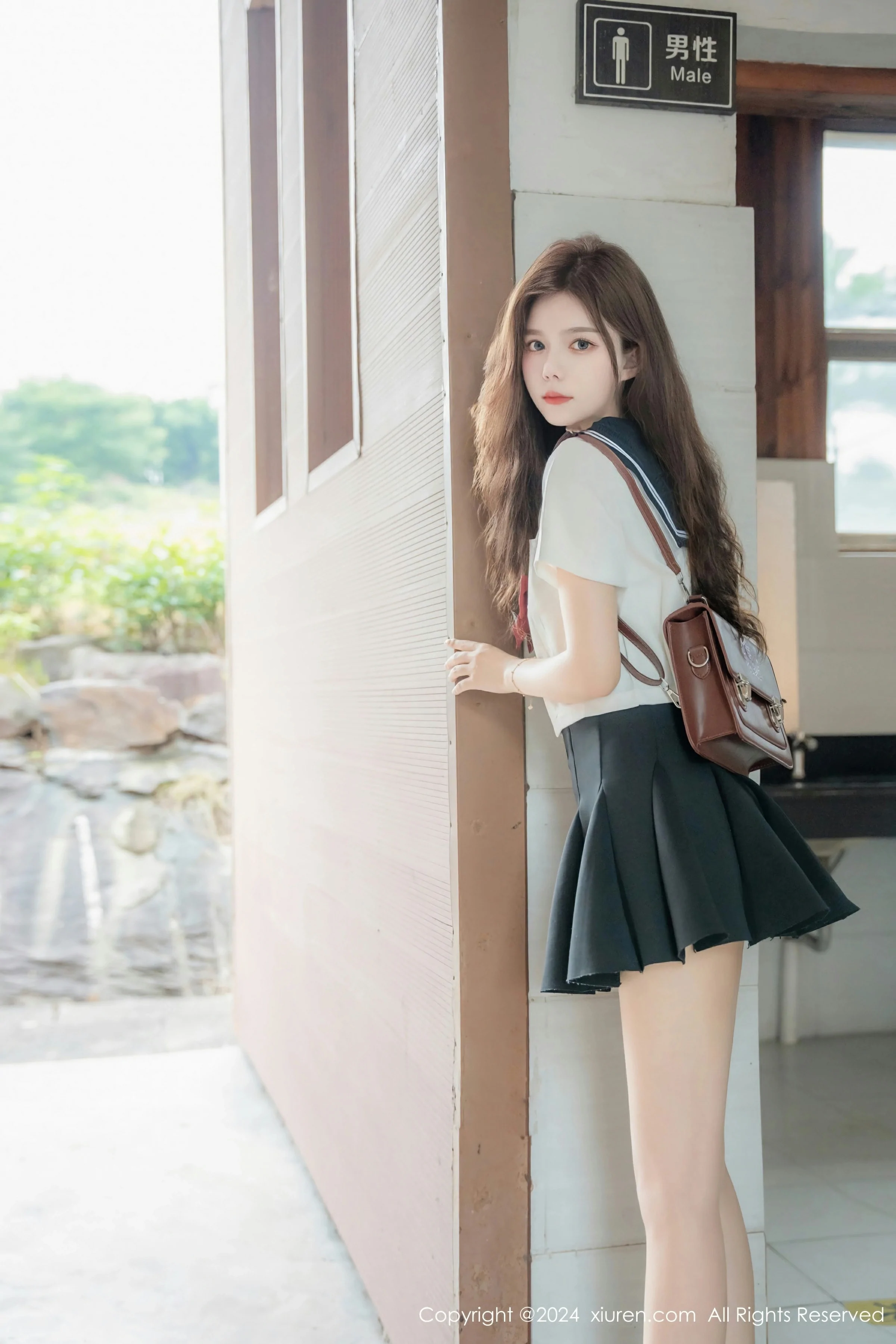 图片[2]-XiuRen 秀人 No.8948 拍黄瓜girl 新人模特 [81P]-COS写真在线网