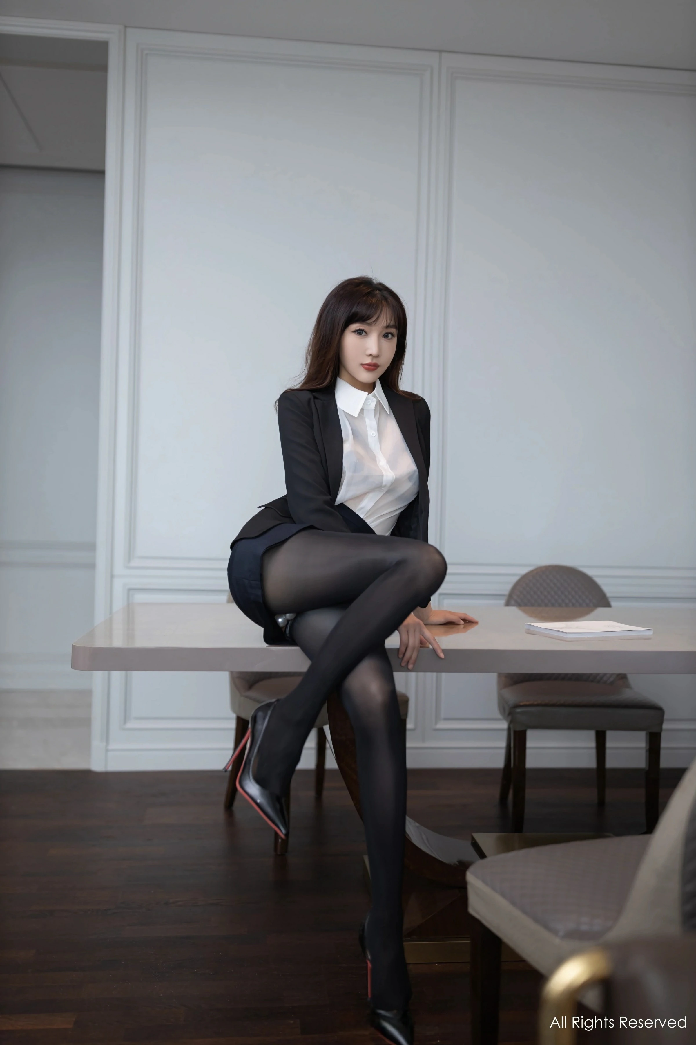 图片[5]-XiuRen 秀人 No.8988 陆萱萱 [80P]-COS写真在线网