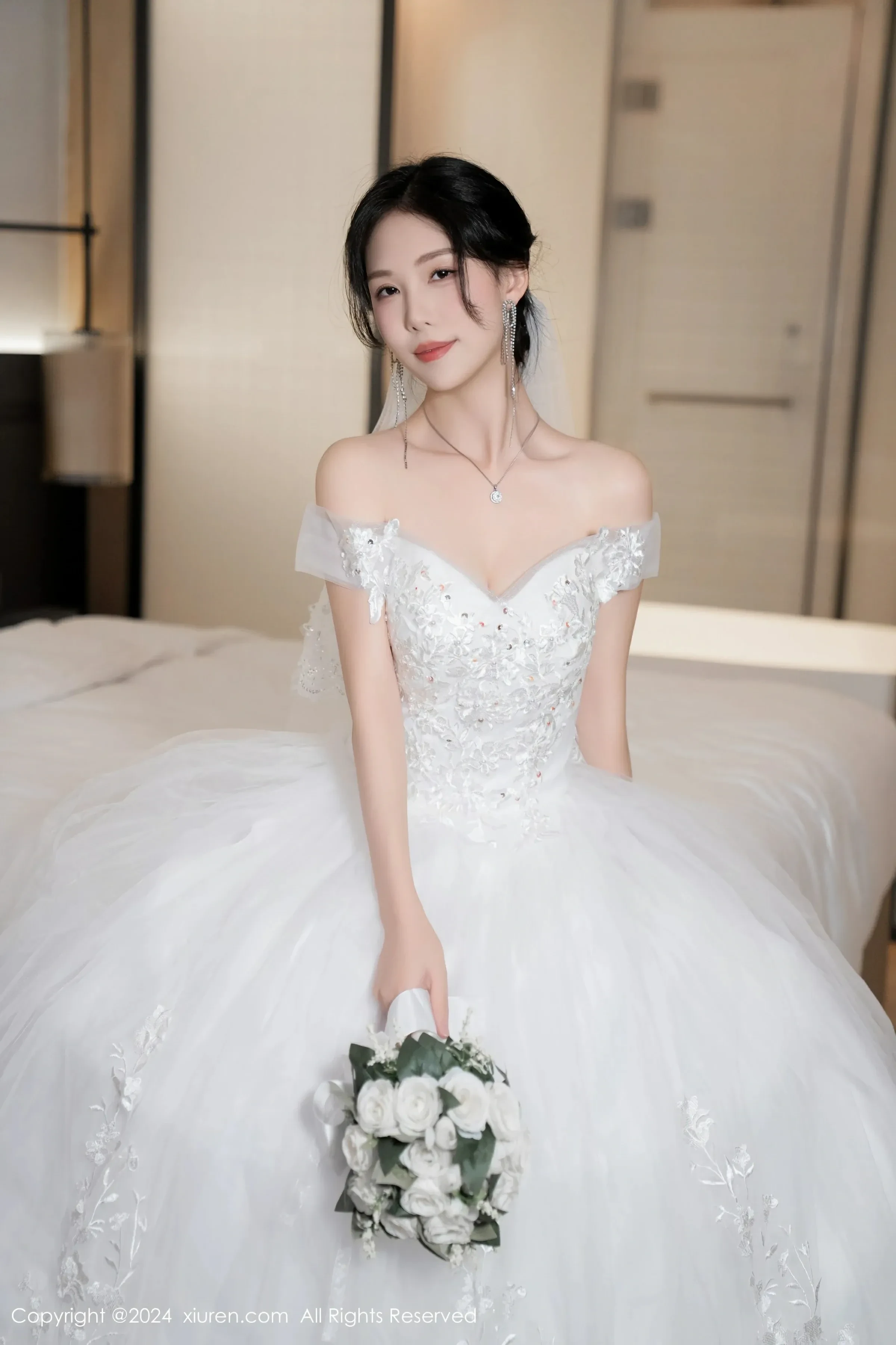 图片[2]-XiuRen 秀人 No.8998 利世 [100P]-COS写真在线网