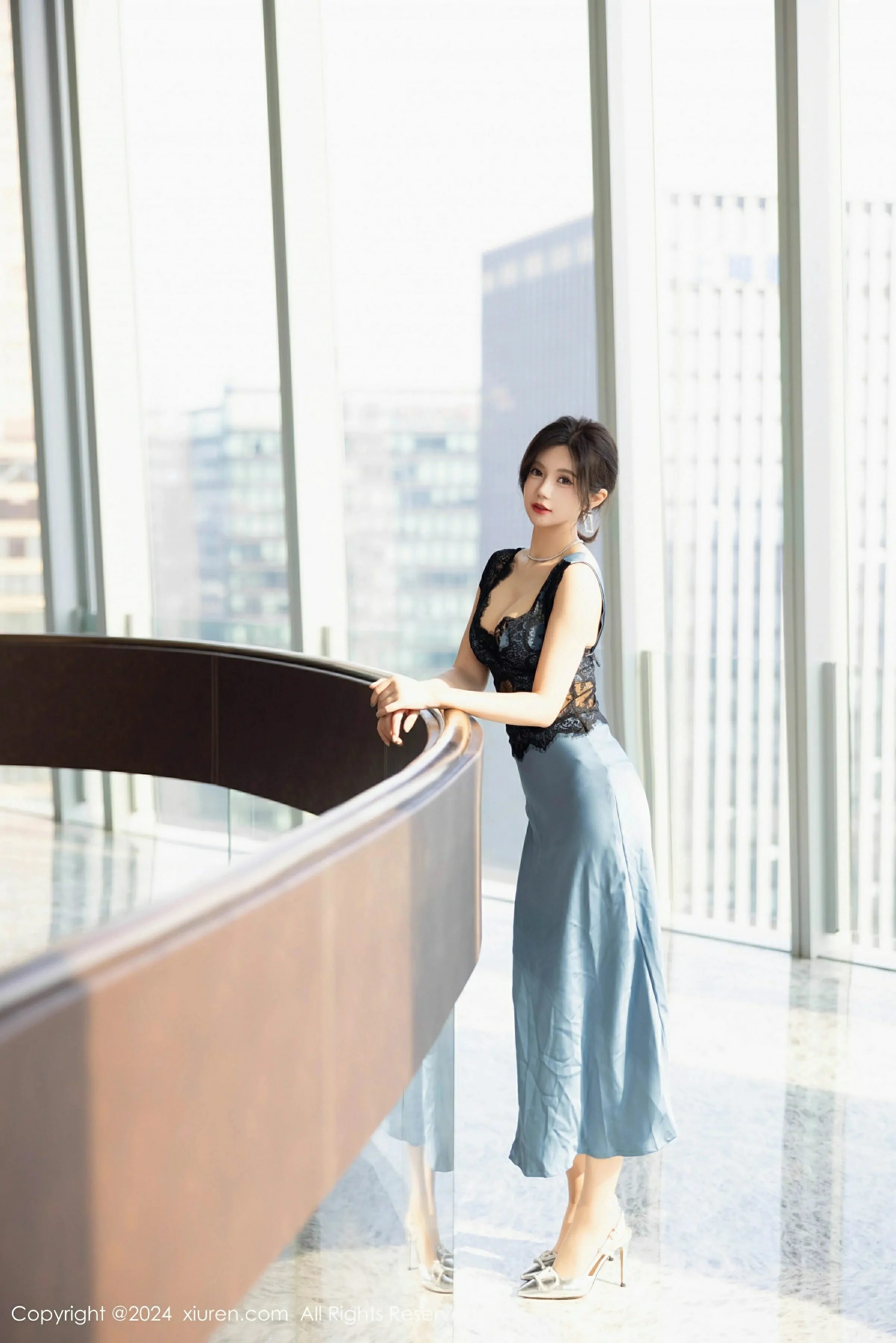 图片[4]-XiuRen 秀人 No.9310 绮里嘉ula [94P]-COS写真在线网