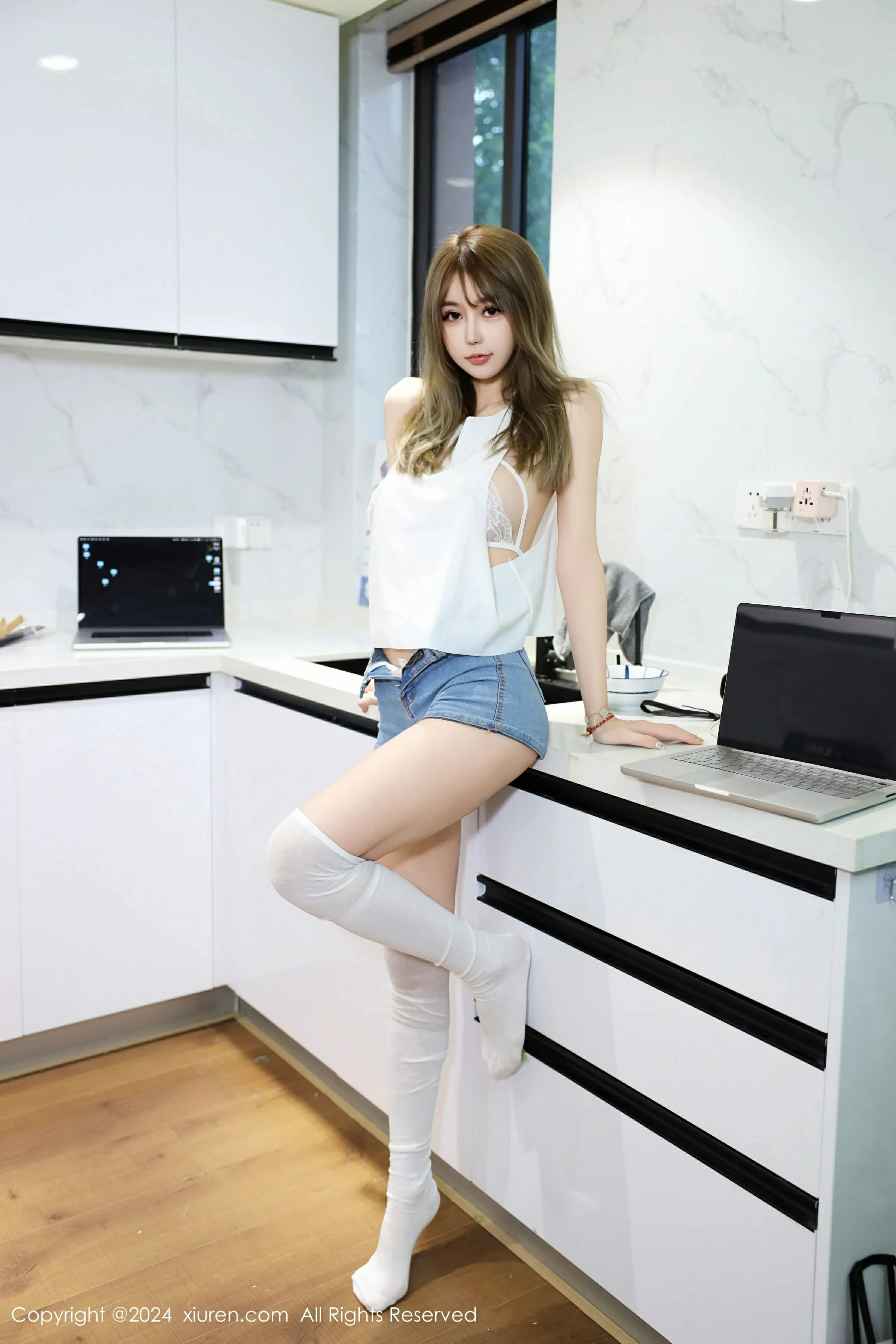 图片[2]-XiuRen 秀人 No.9374 Zoe柚柚 [75P]-COS写真在线网