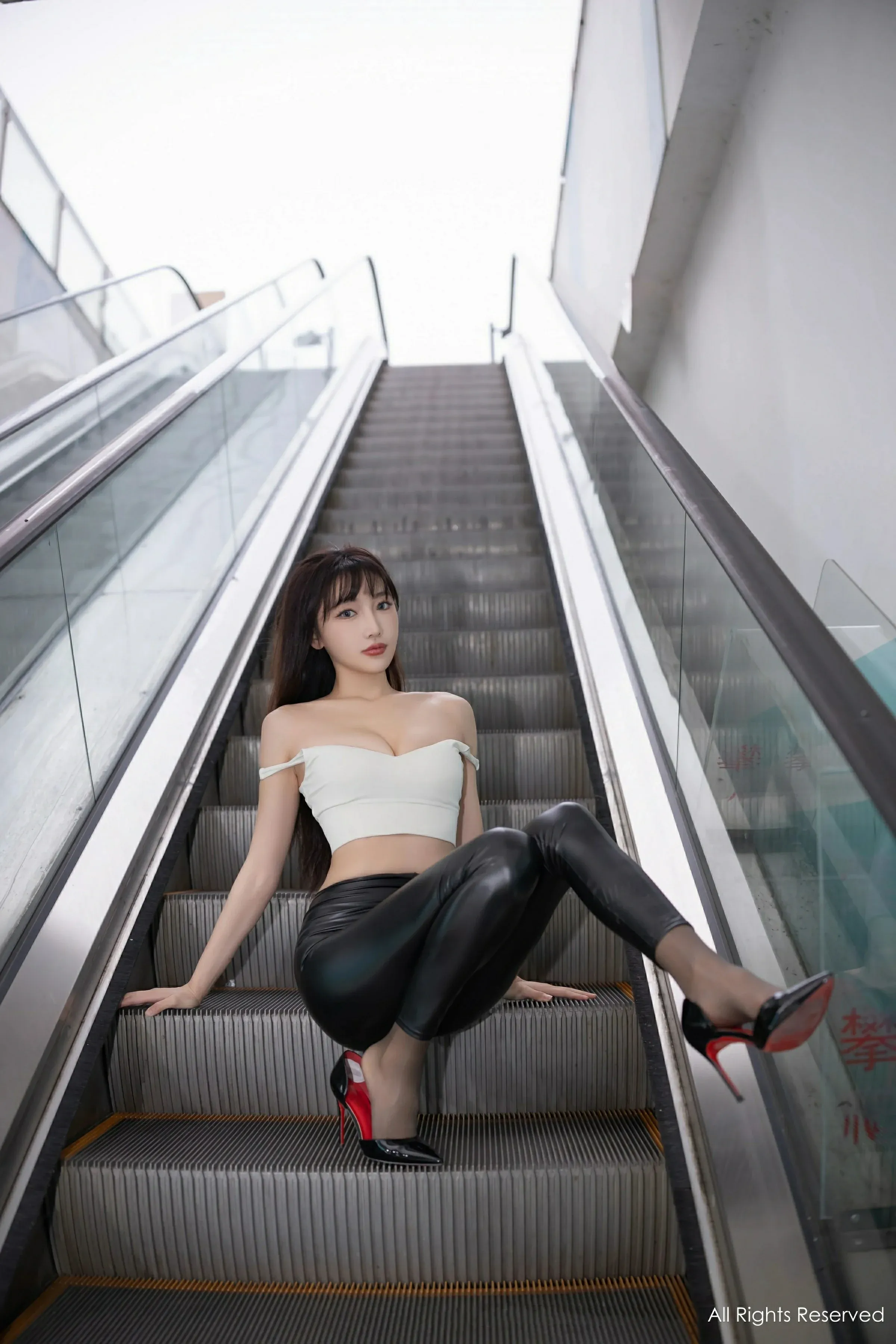 图片[5]-XiuRen 秀人 No.9377 陆萱萱 [81P]-COS写真在线网