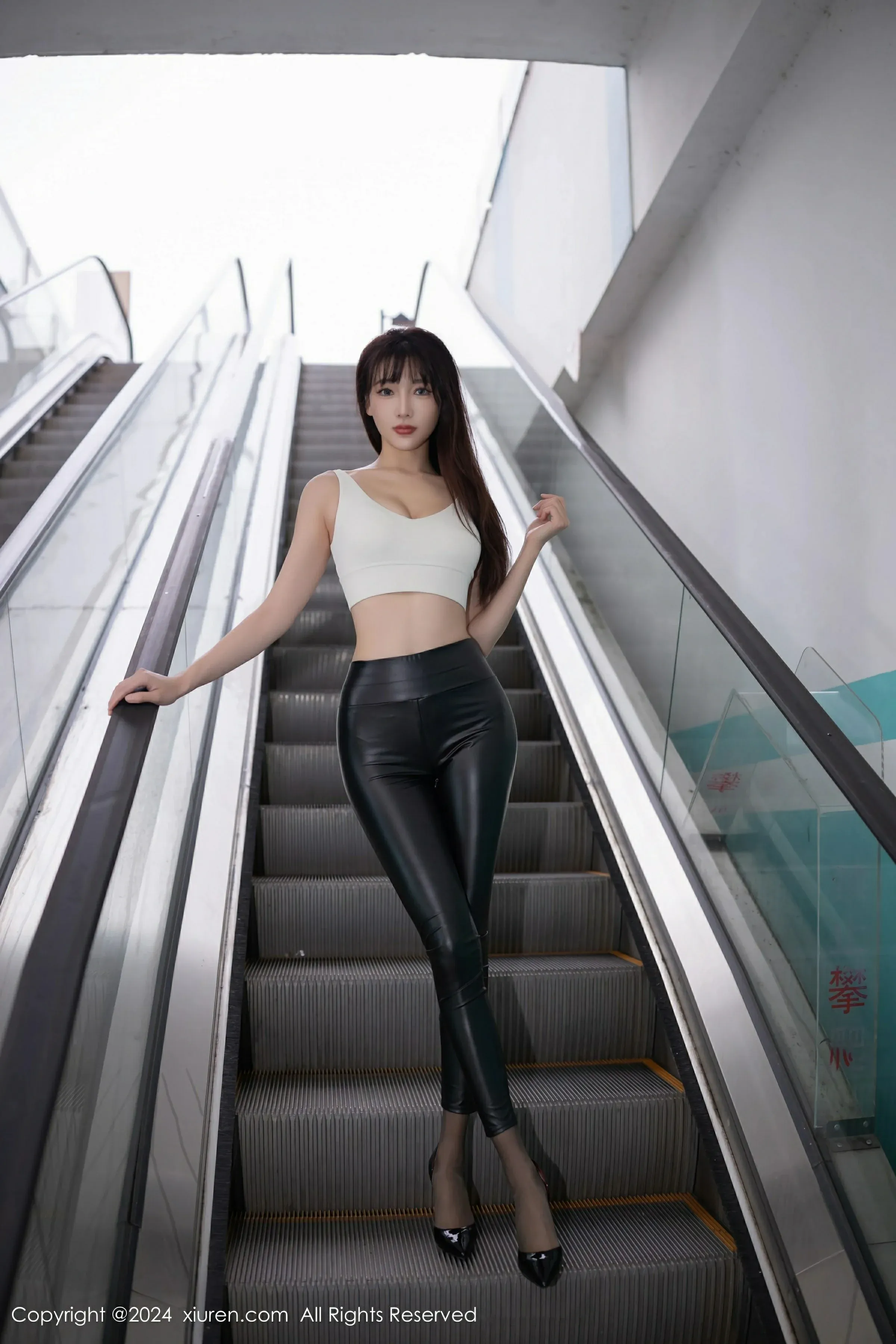图片[2]-XiuRen 秀人 No.9377 陆萱萱 [81P]-COS写真在线网