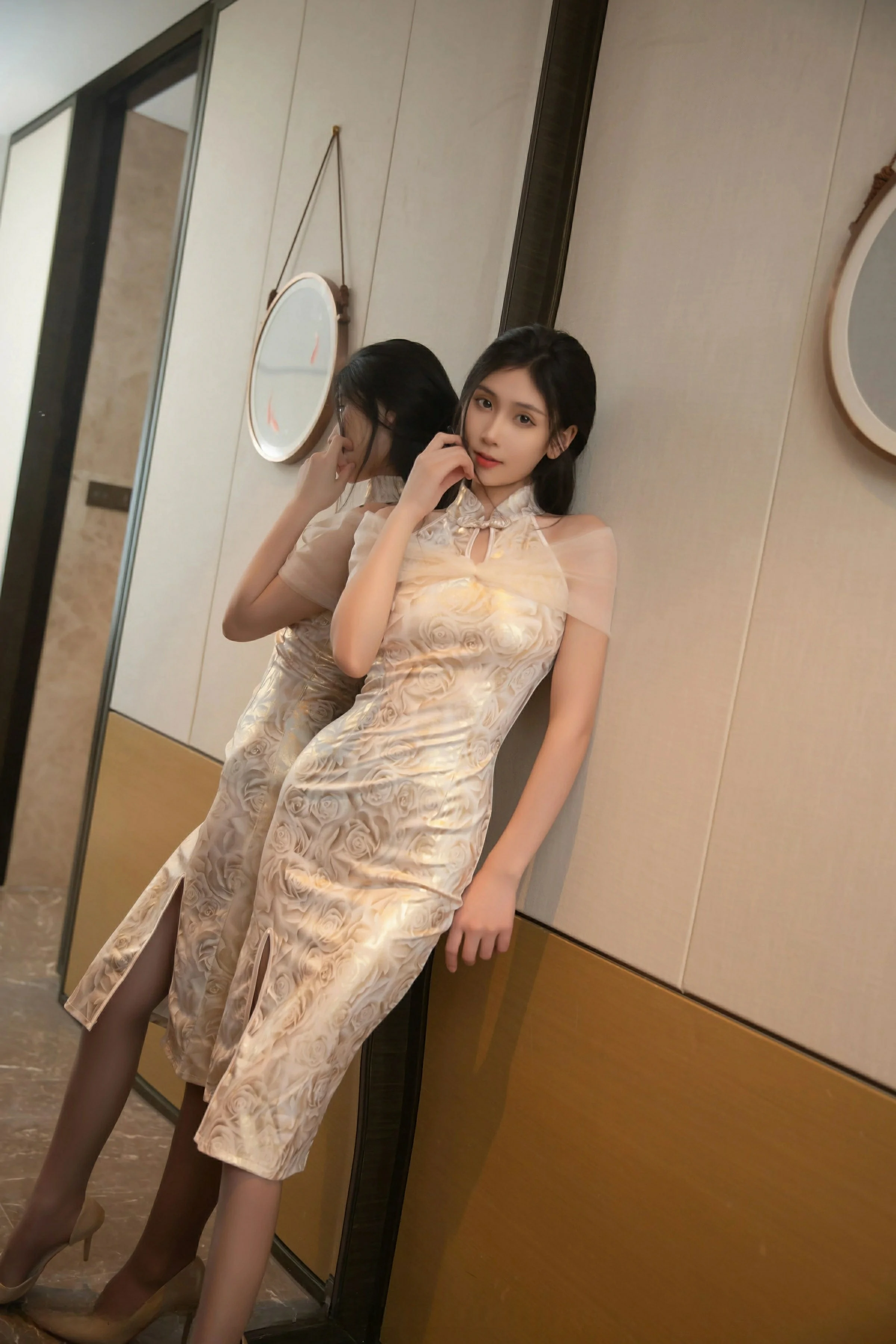 图片[3]-XiuRen 秀人 No.9583 刘婷婷 [80P]-COS写真在线网
